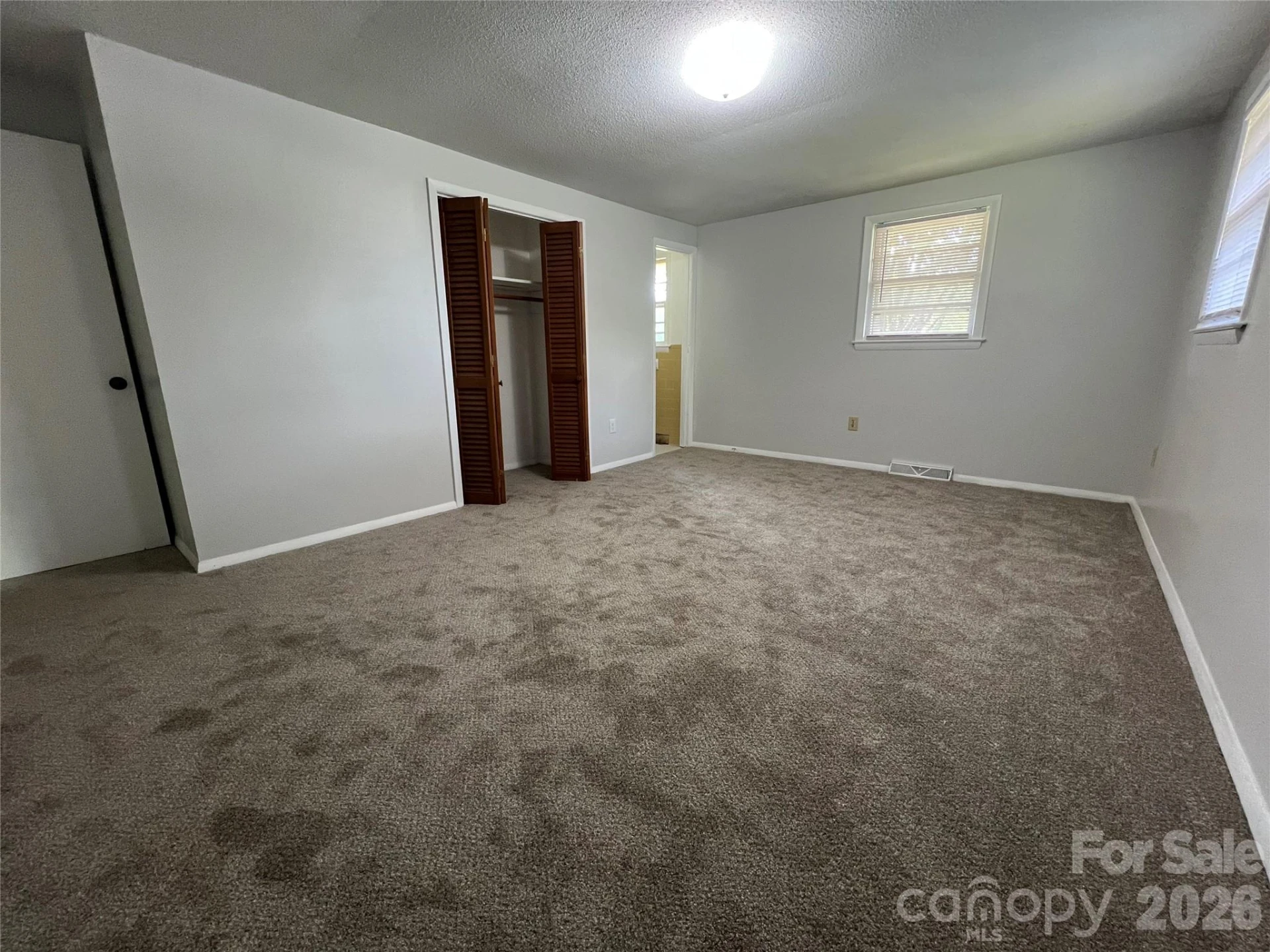 649 Pine Street - Photo 8