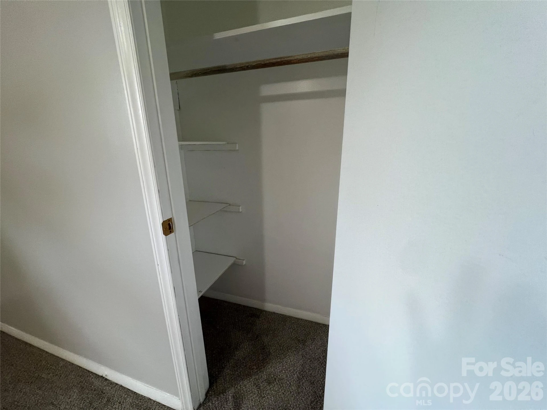 649 Pine Street - Photo 9