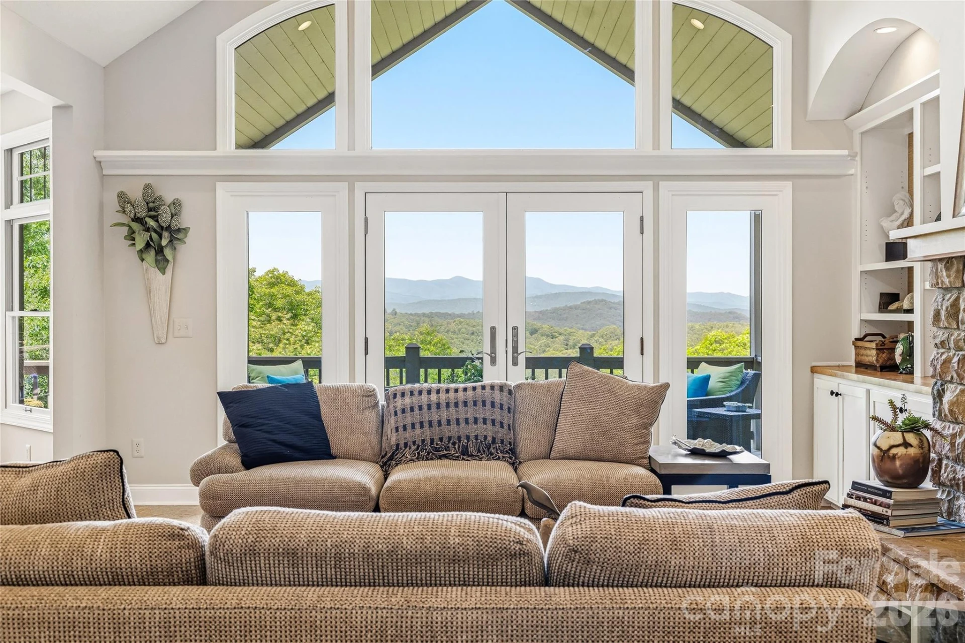 135 Crossvine Trail - Photo 2