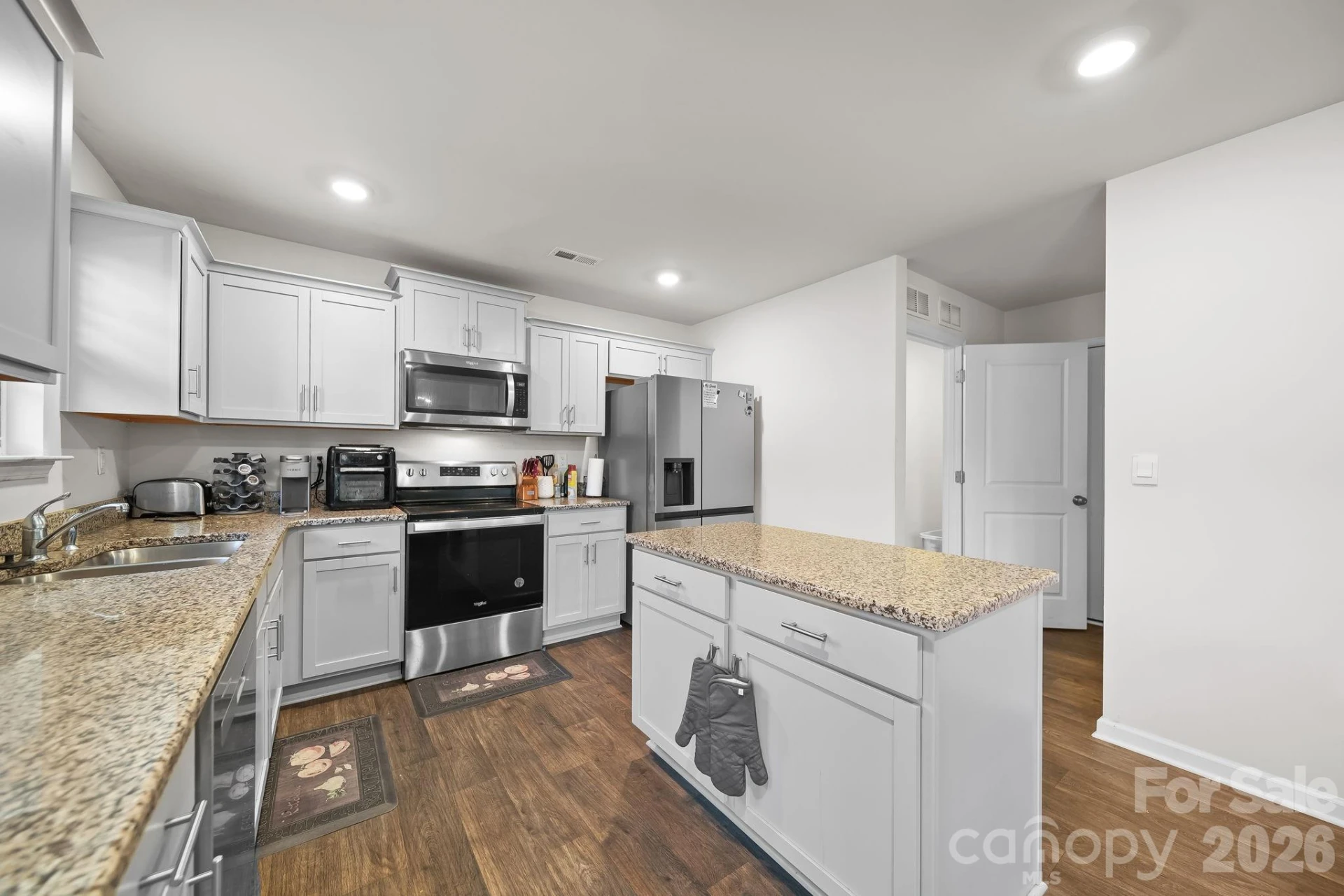 2130 Eastway Drive - Photo 11