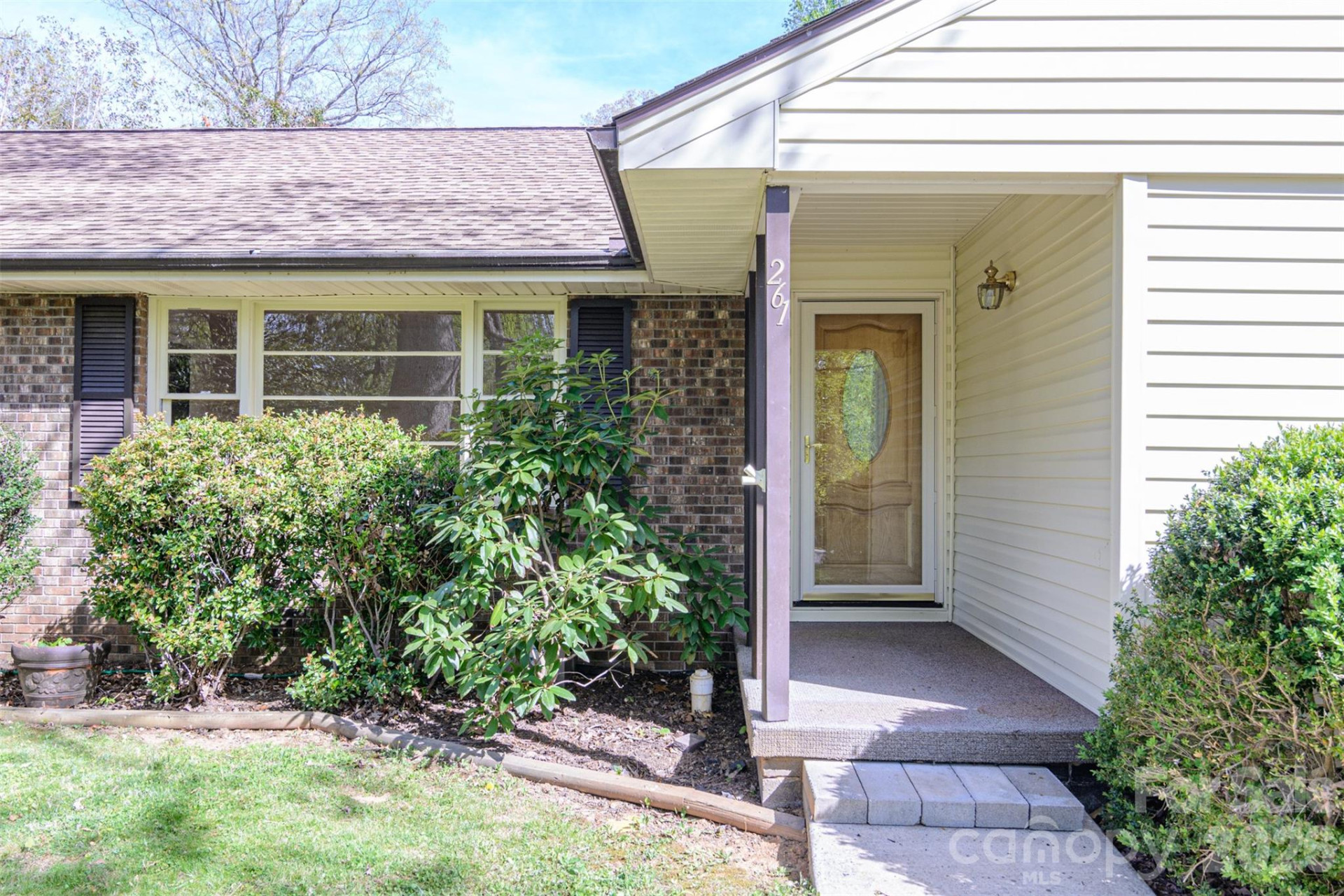 261 Cedar Lane - Photo 3