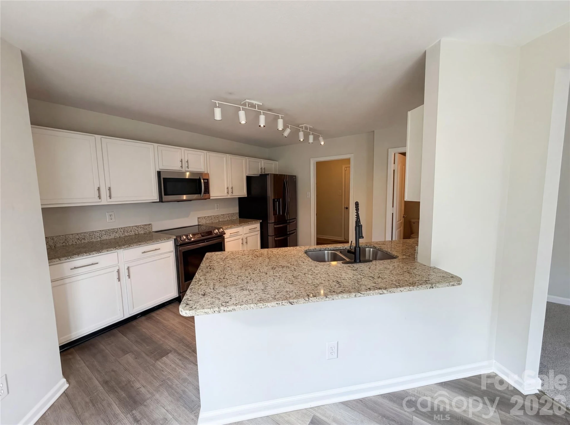 416 Inverness Lane - Photo 4