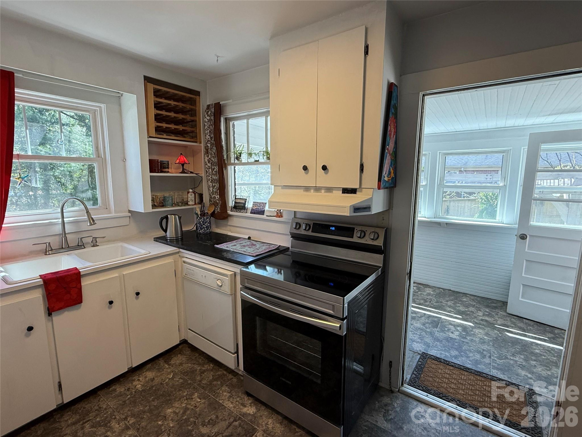 110 Lincoln Avenue - Photo 15