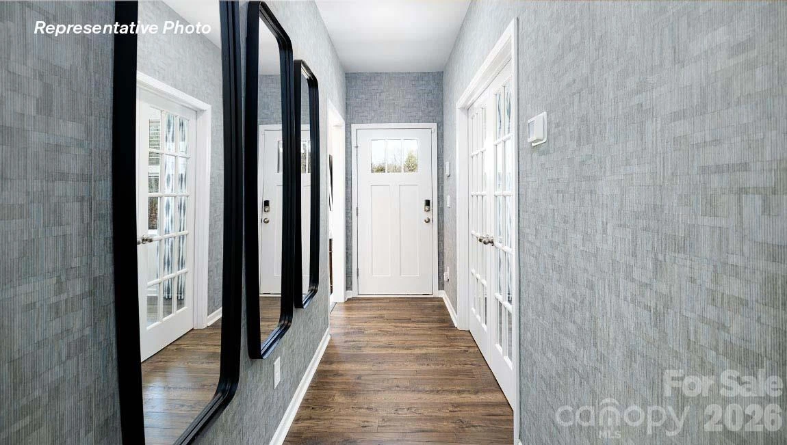 549 Blackpool Court - Photo 2
