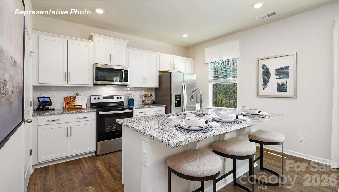549 Blackpool Court - Photo 3