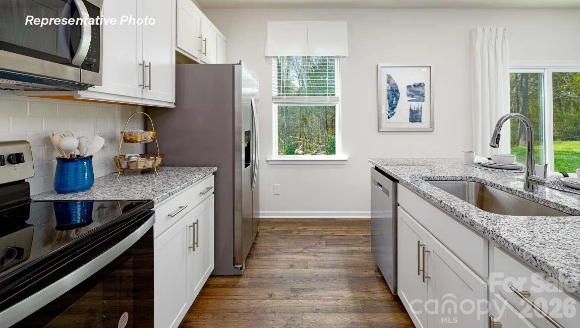 549 Blackpool Court - Photo 5