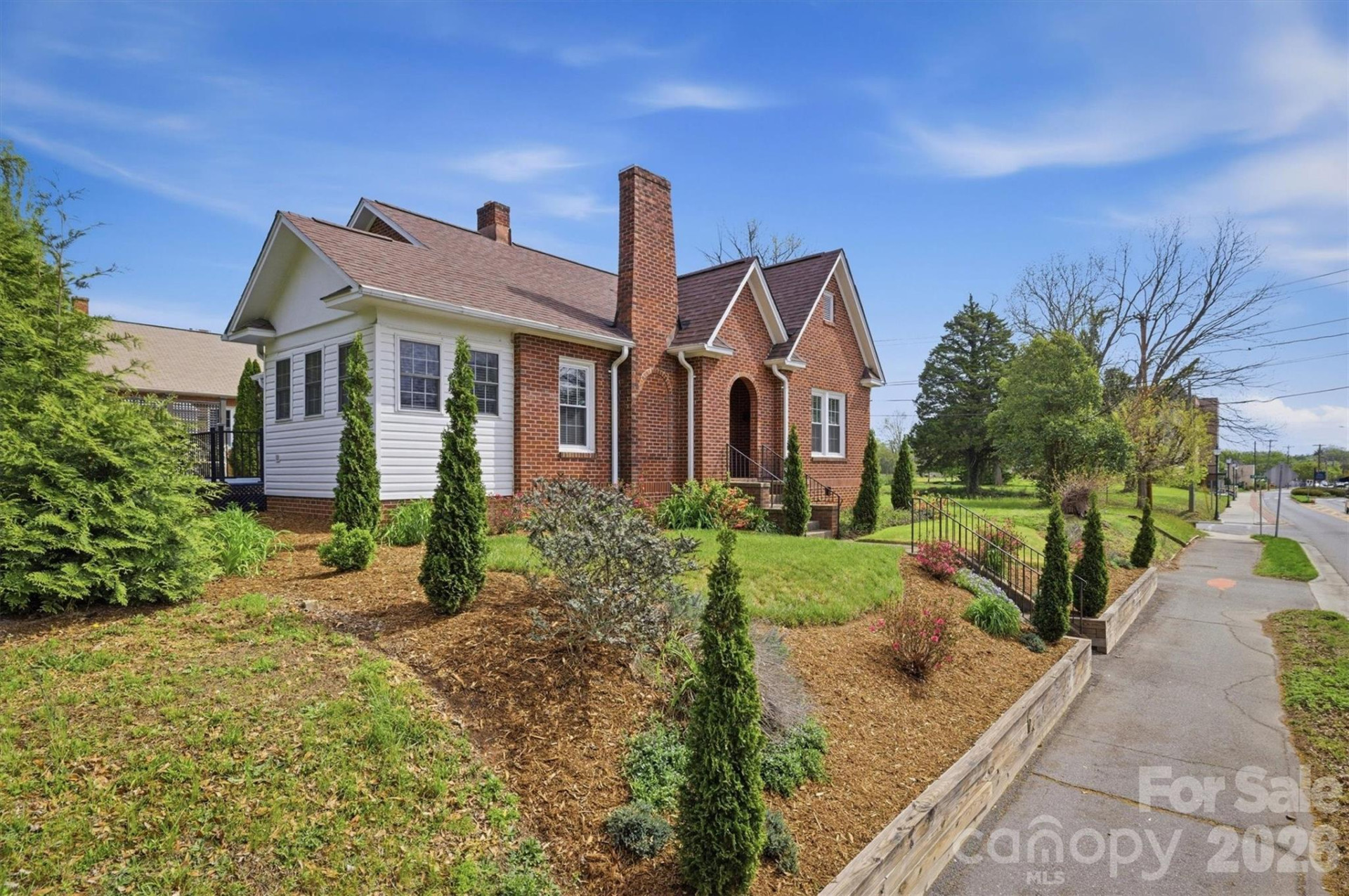 406 Green Street - Photo 2