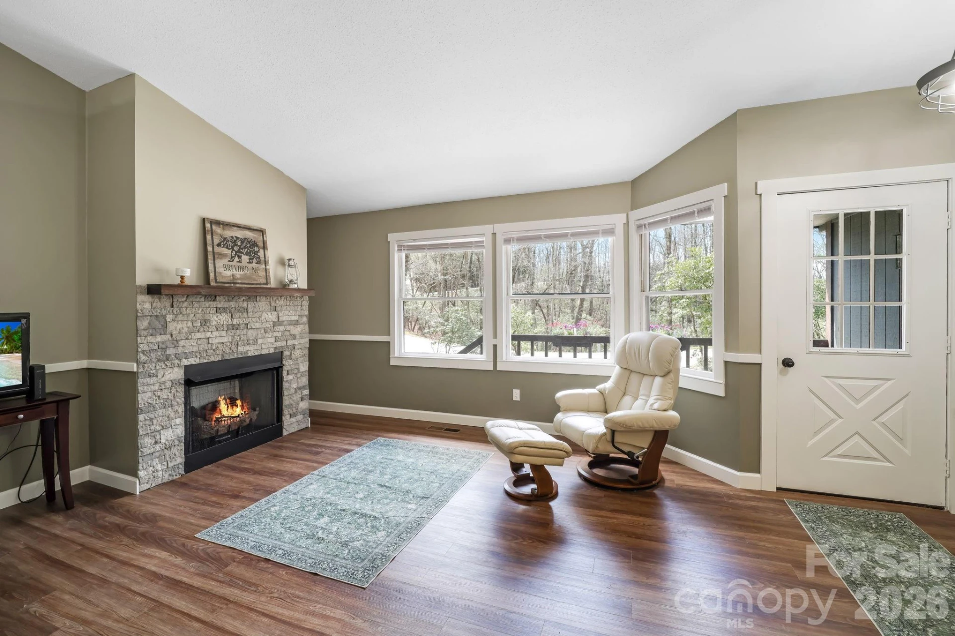 417 Soquili Drive - Photo 2