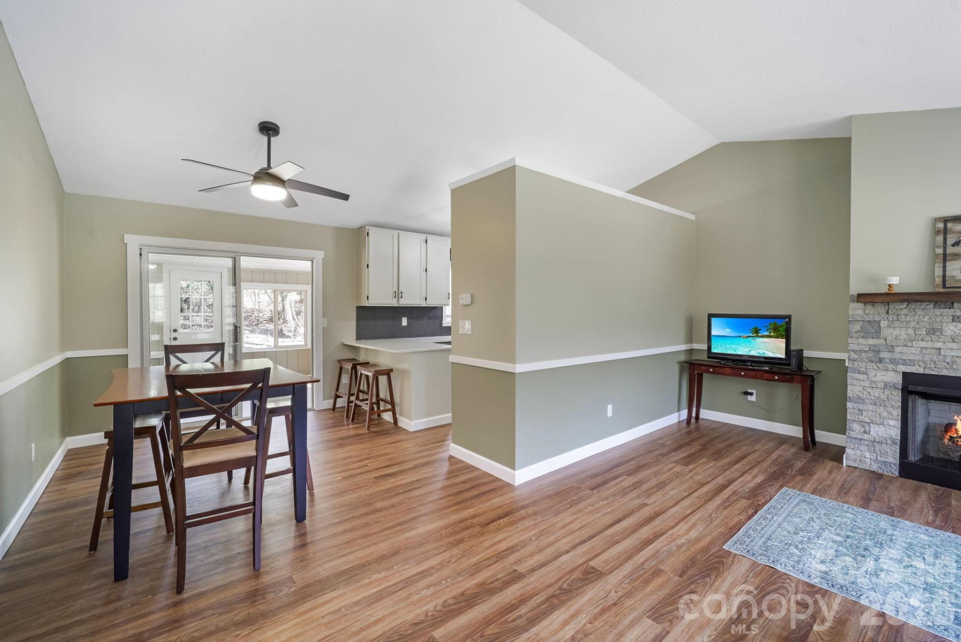 417 Soquili Drive - Photo 4