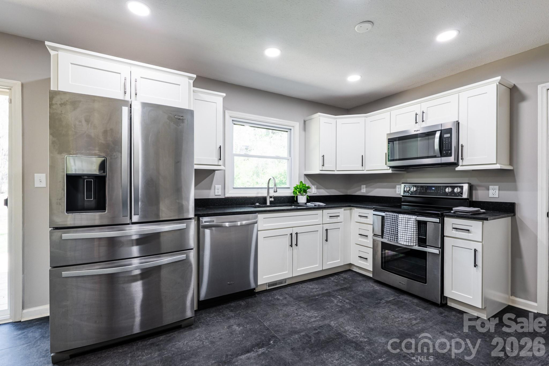 8 Hillview Road - Photo 17