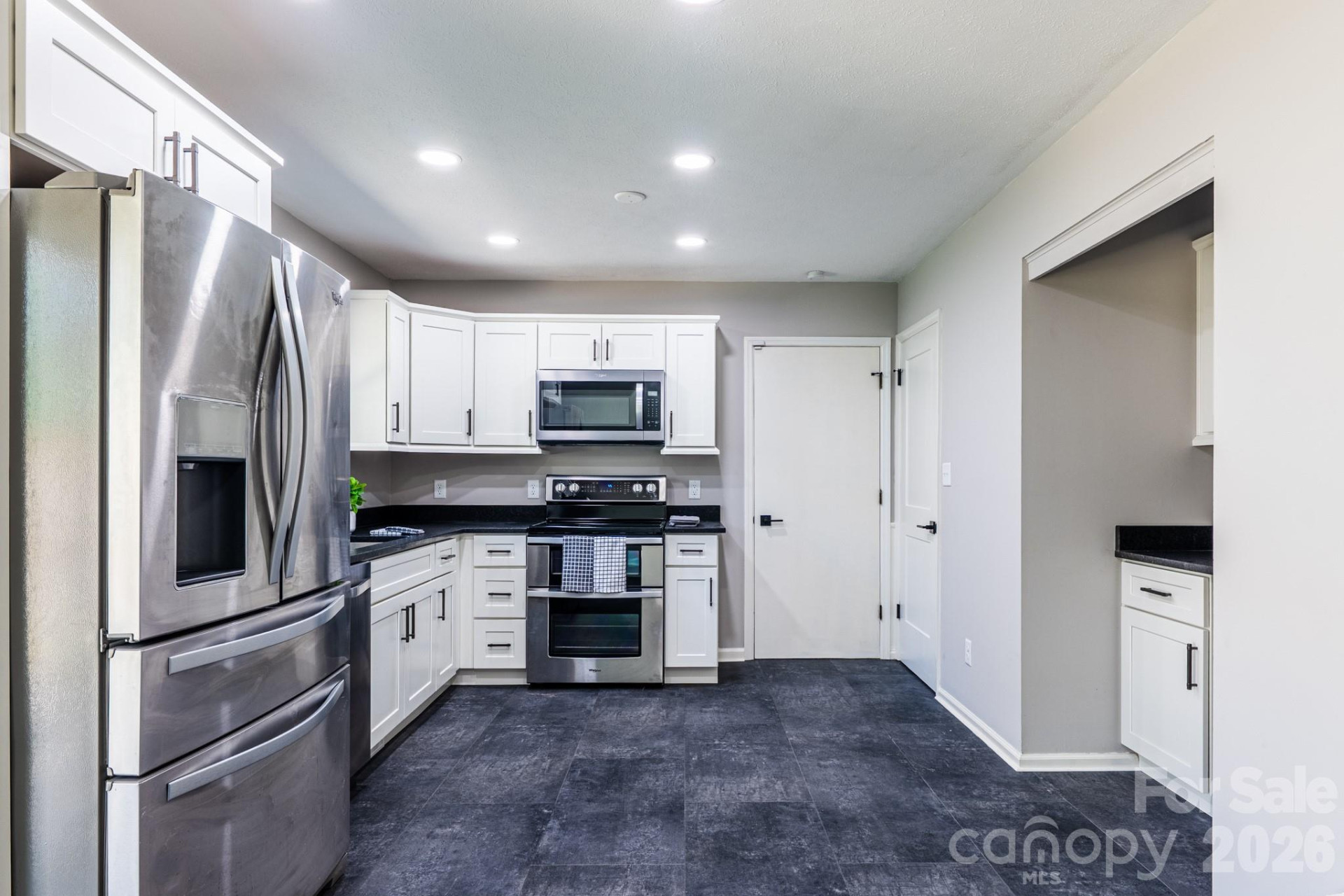 8 Hillview Road - Photo 18