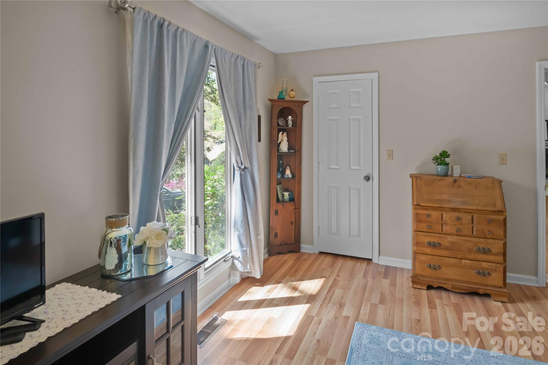 335 Melrose Avenue #103 - Photo 18
