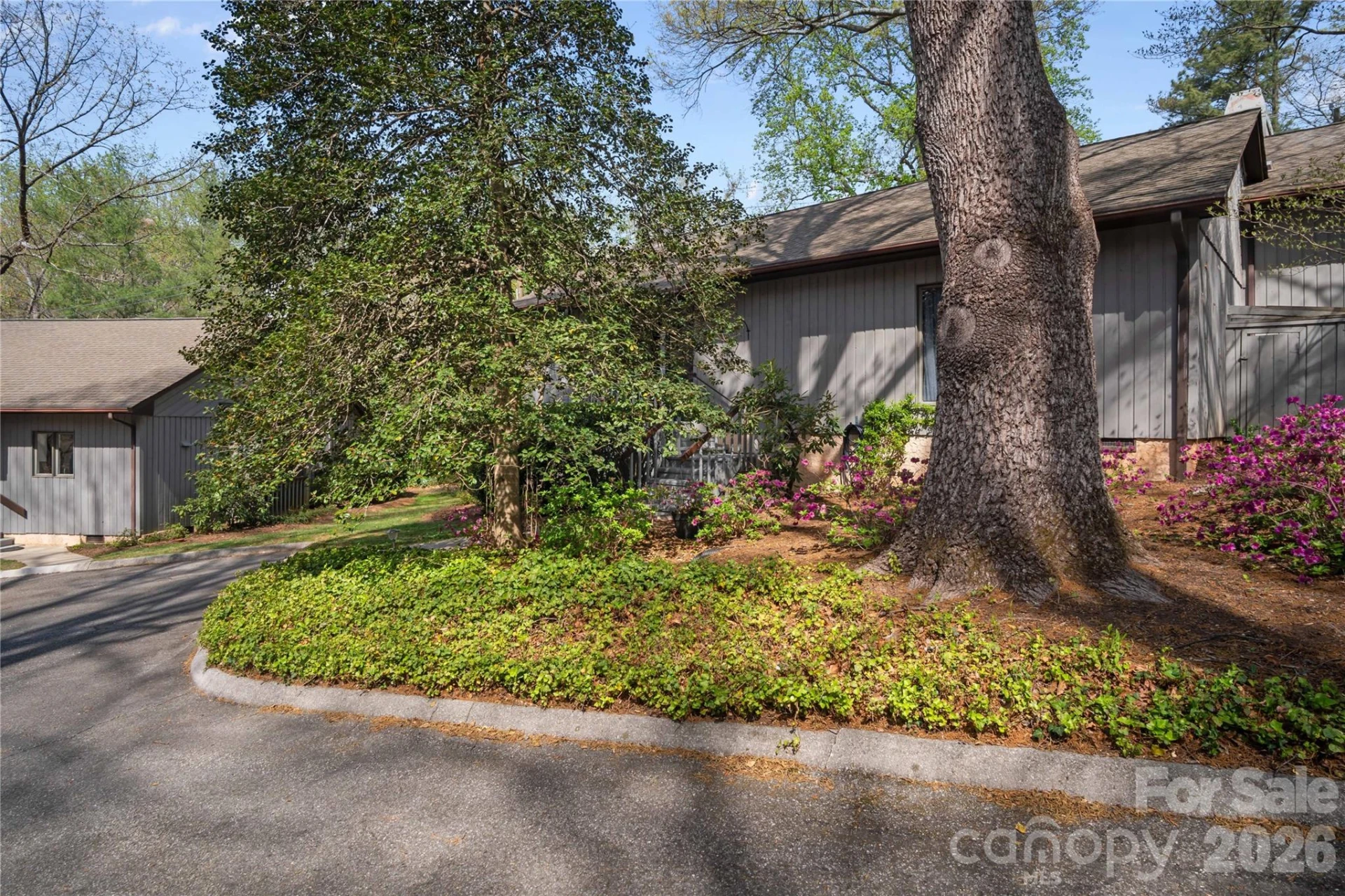 335 Melrose Avenue #103 - Photo 3