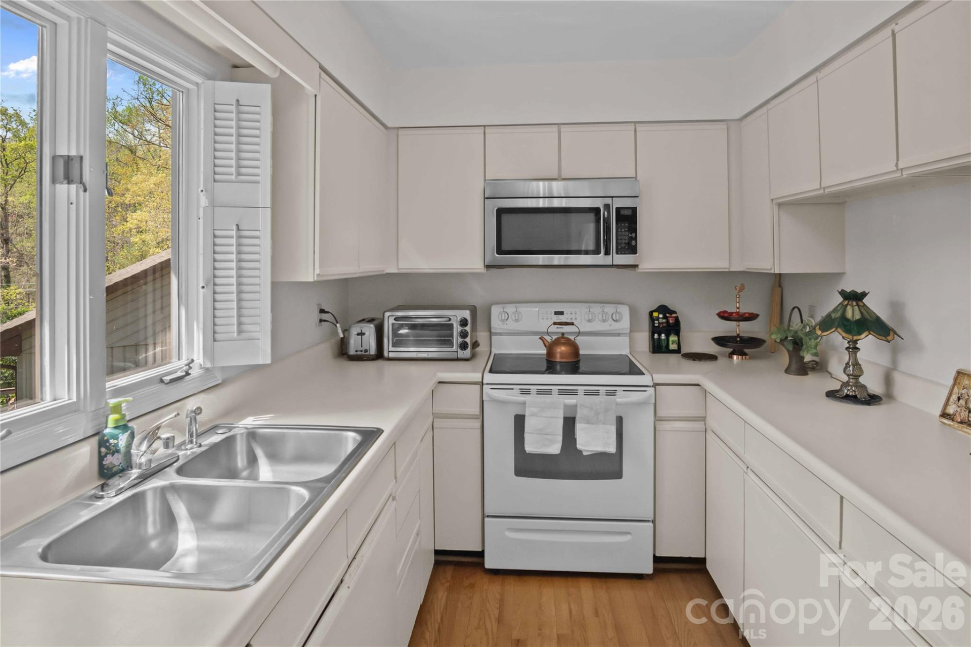 335 Melrose Avenue #103 - Photo 28