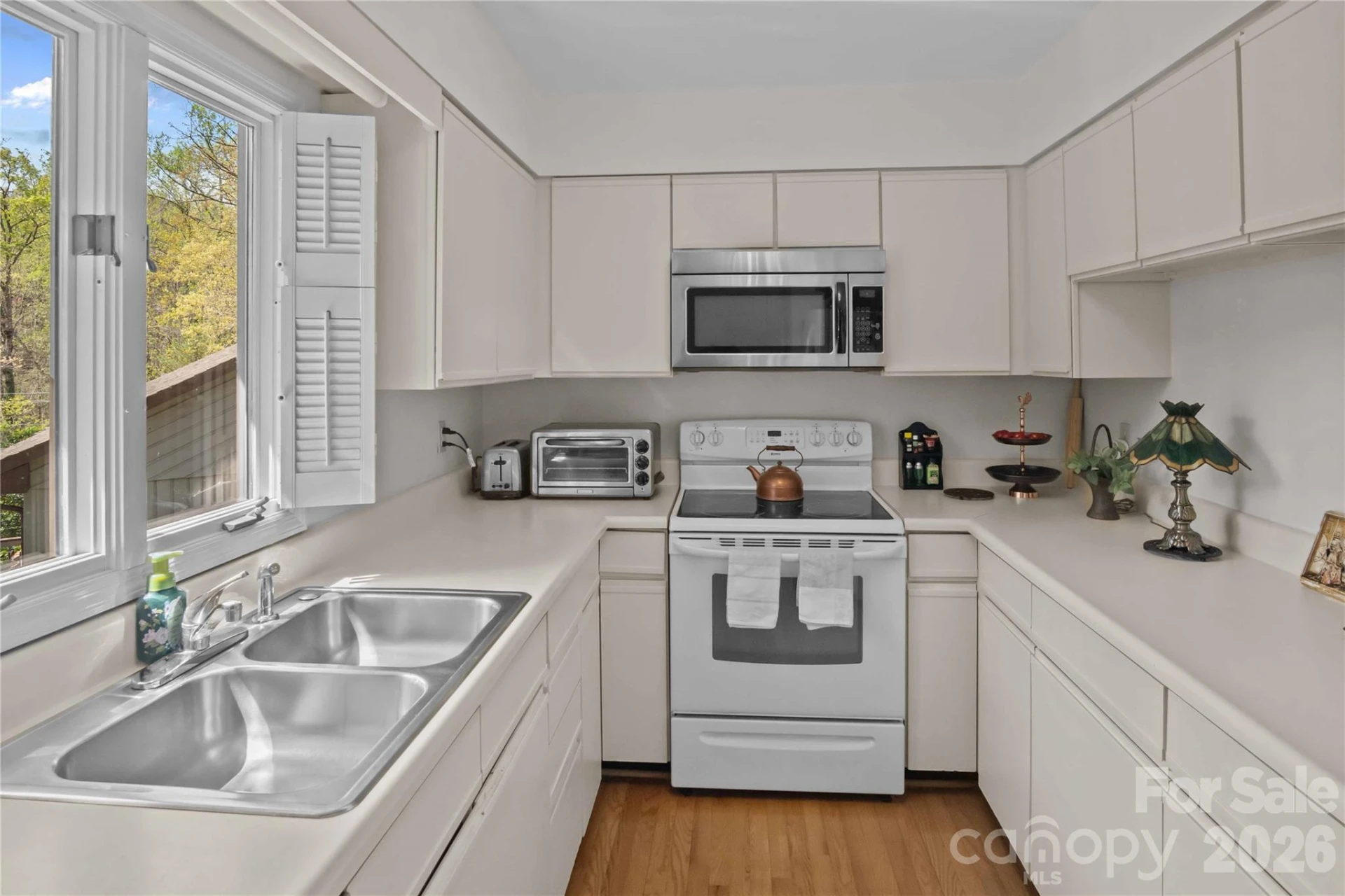 335 Melrose Avenue #103 - Photo 28
