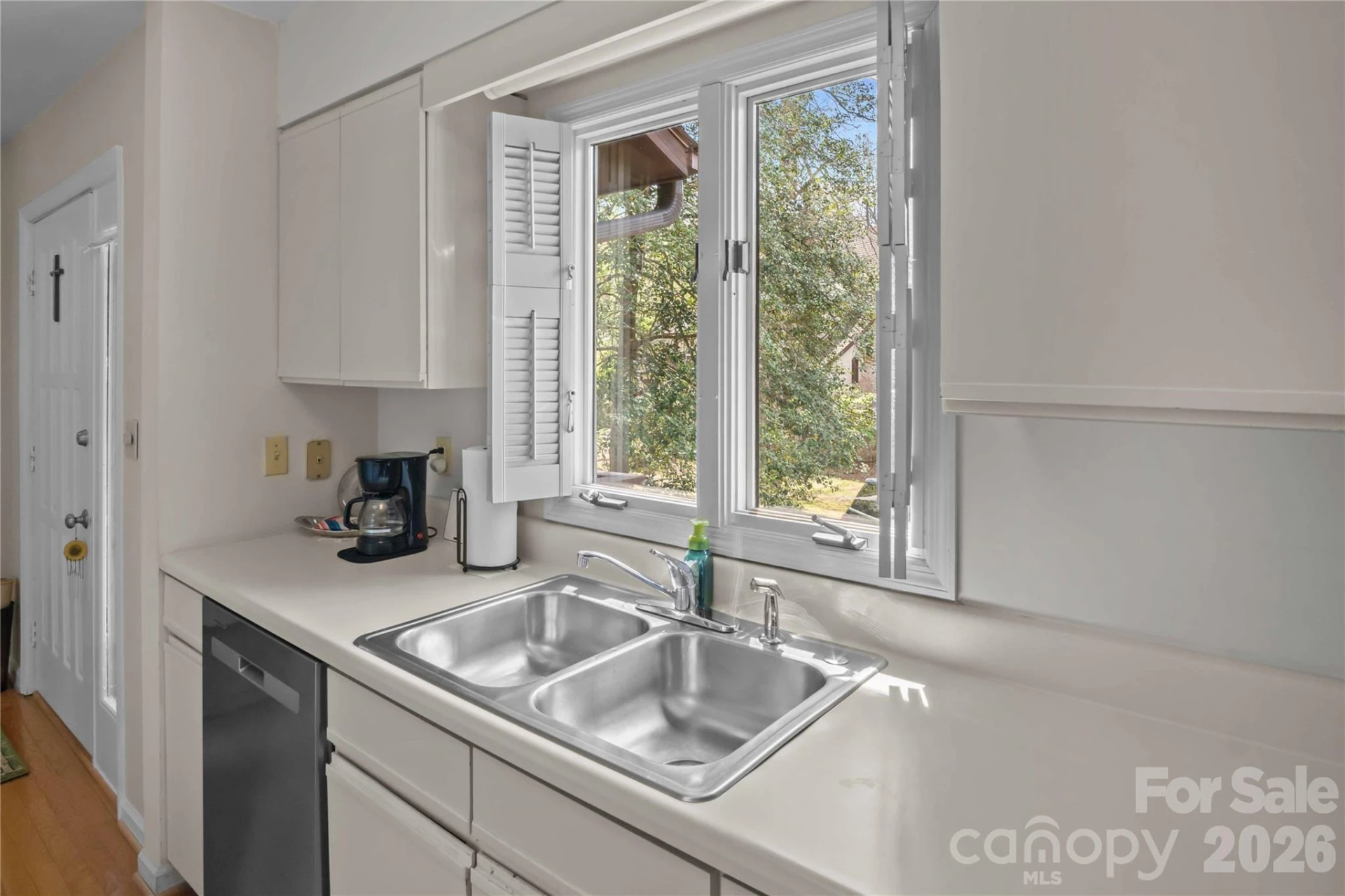 335 Melrose Avenue #103 - Photo 29