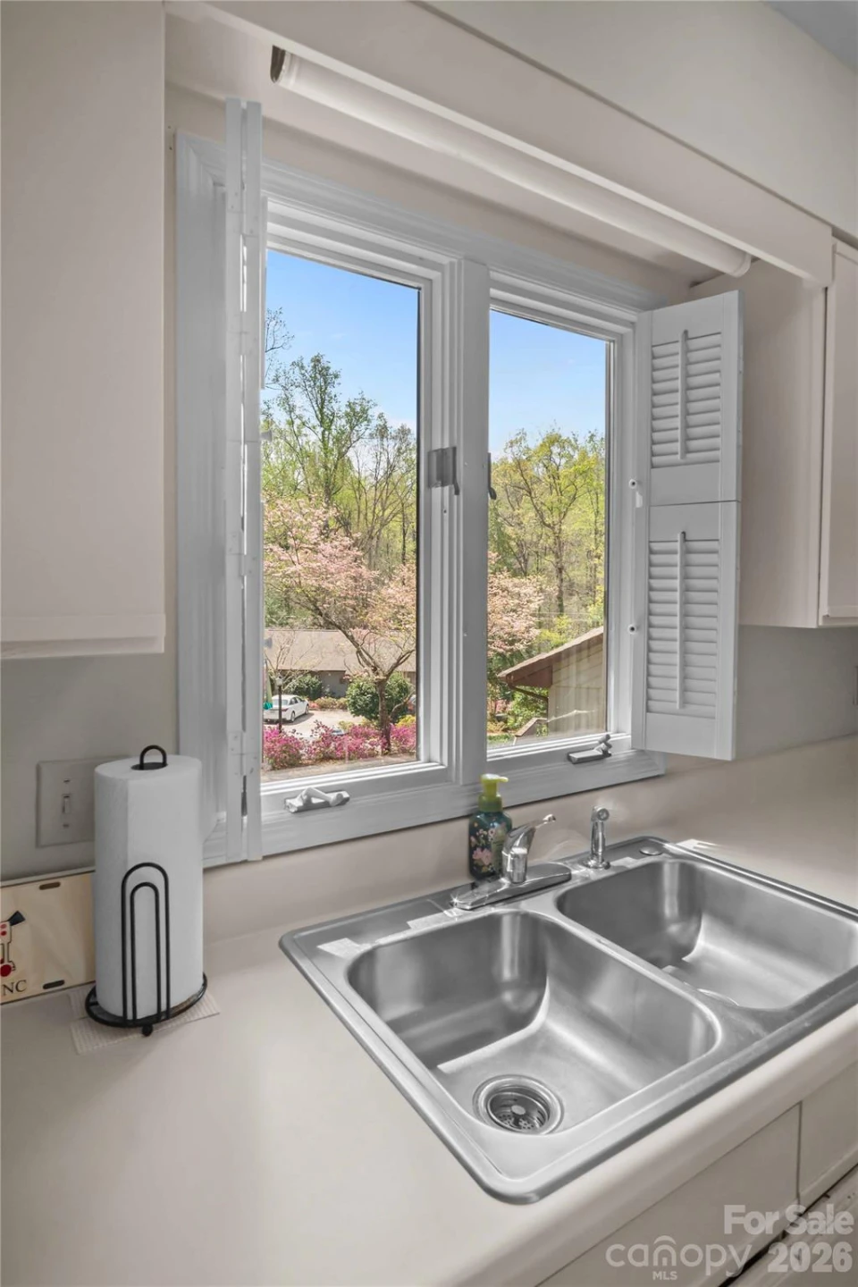 335 Melrose Avenue #103 - Photo 30