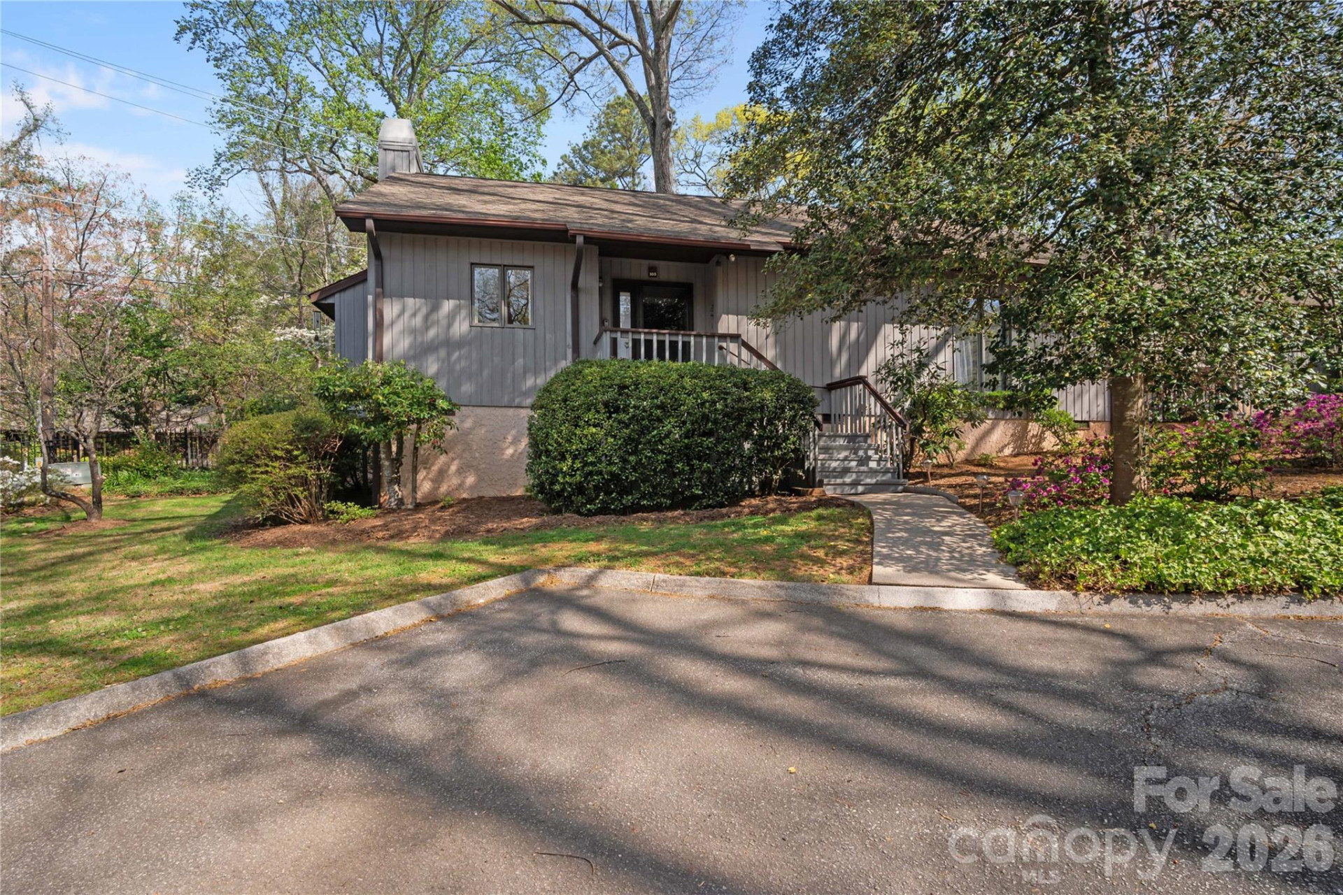 335 Melrose Avenue #103 - Photo 4