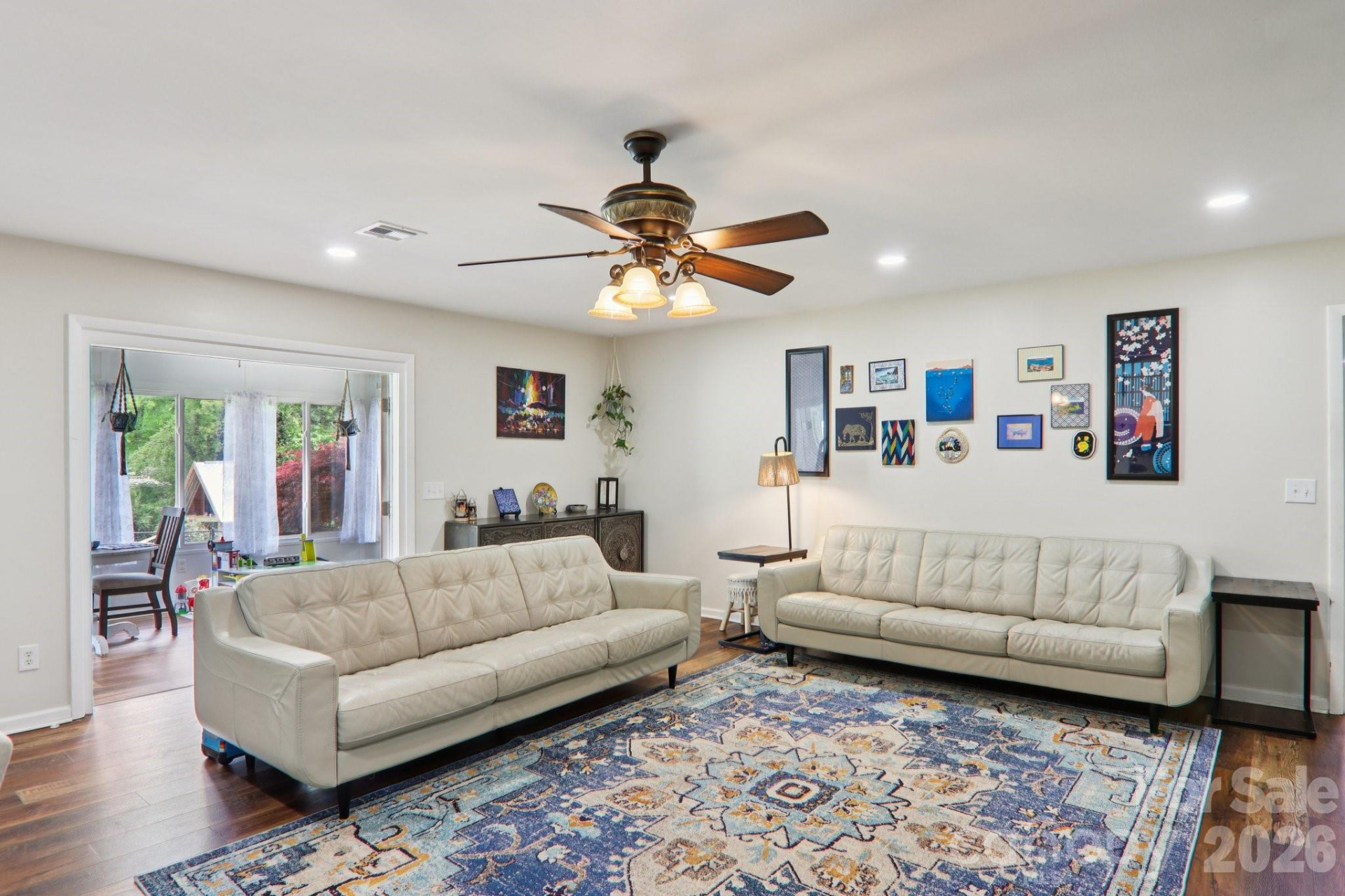 221 Huntley Street - Photo 12