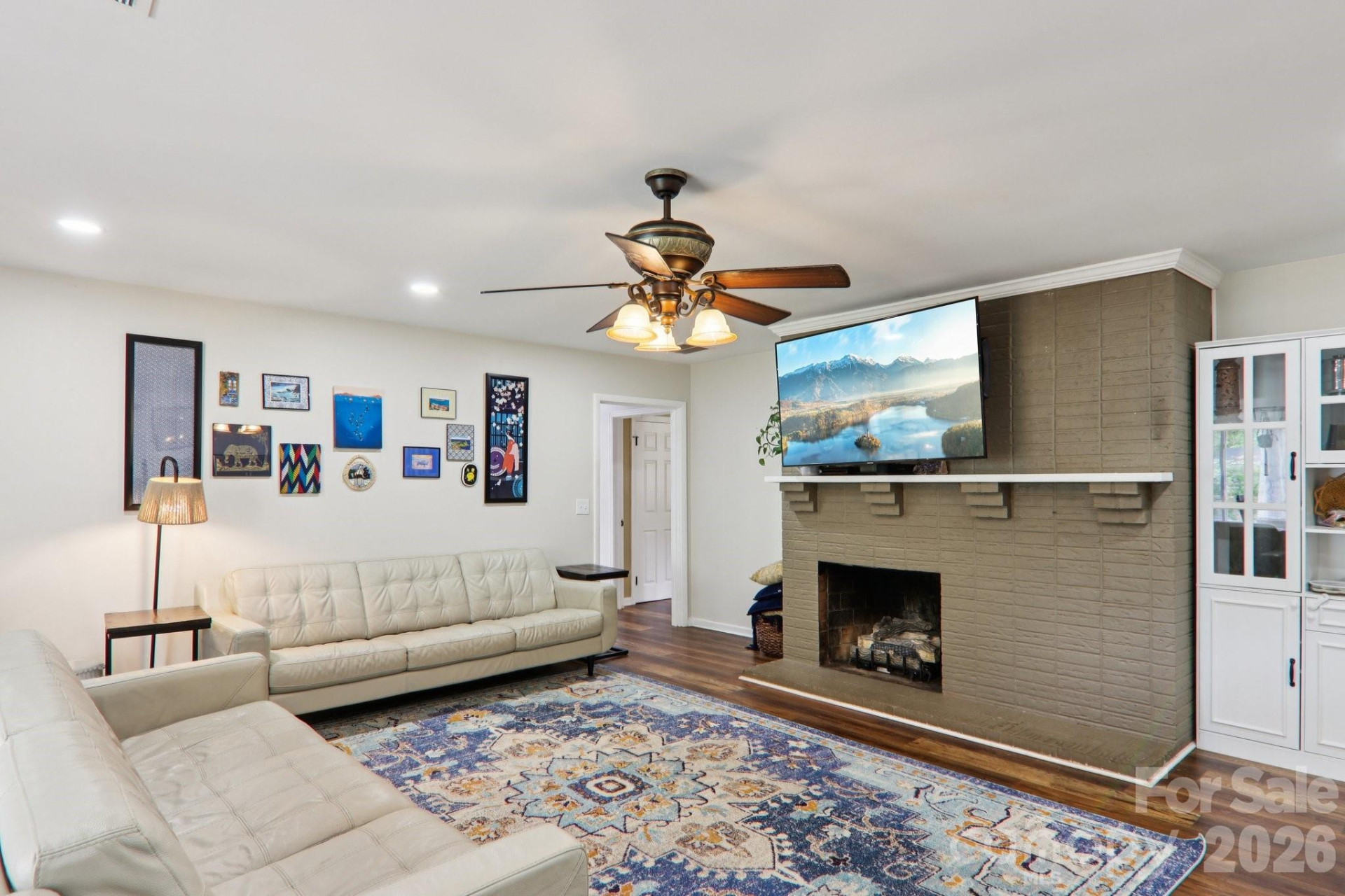 221 Huntley Street - Photo 15