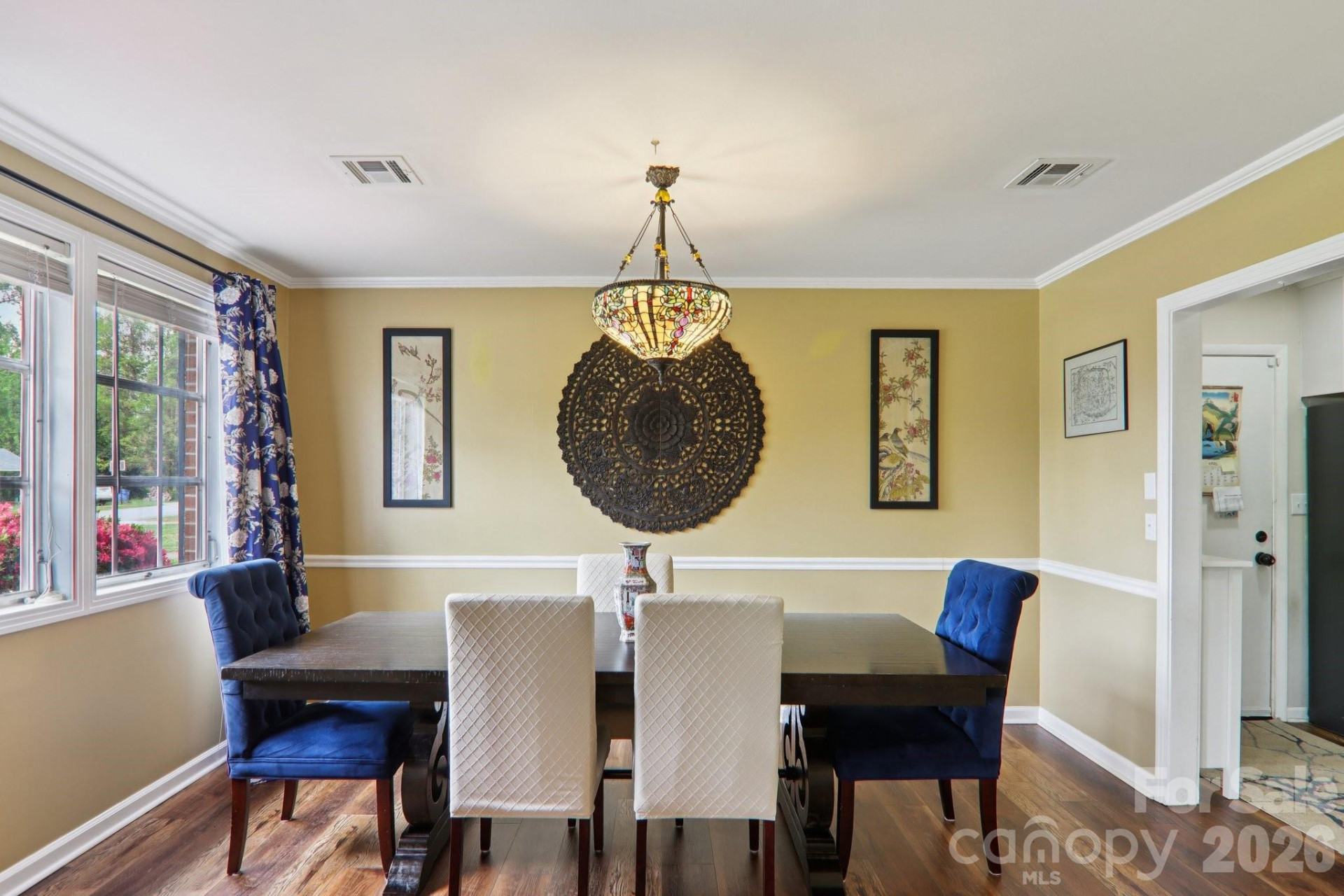 221 Huntley Street - Photo 17