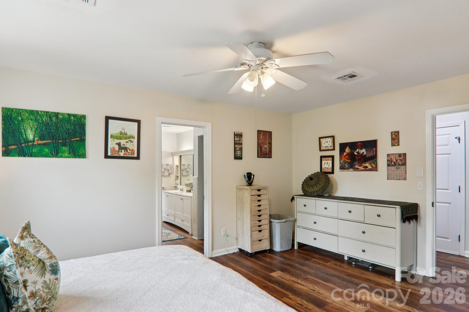 221 Huntley Street - Photo 28