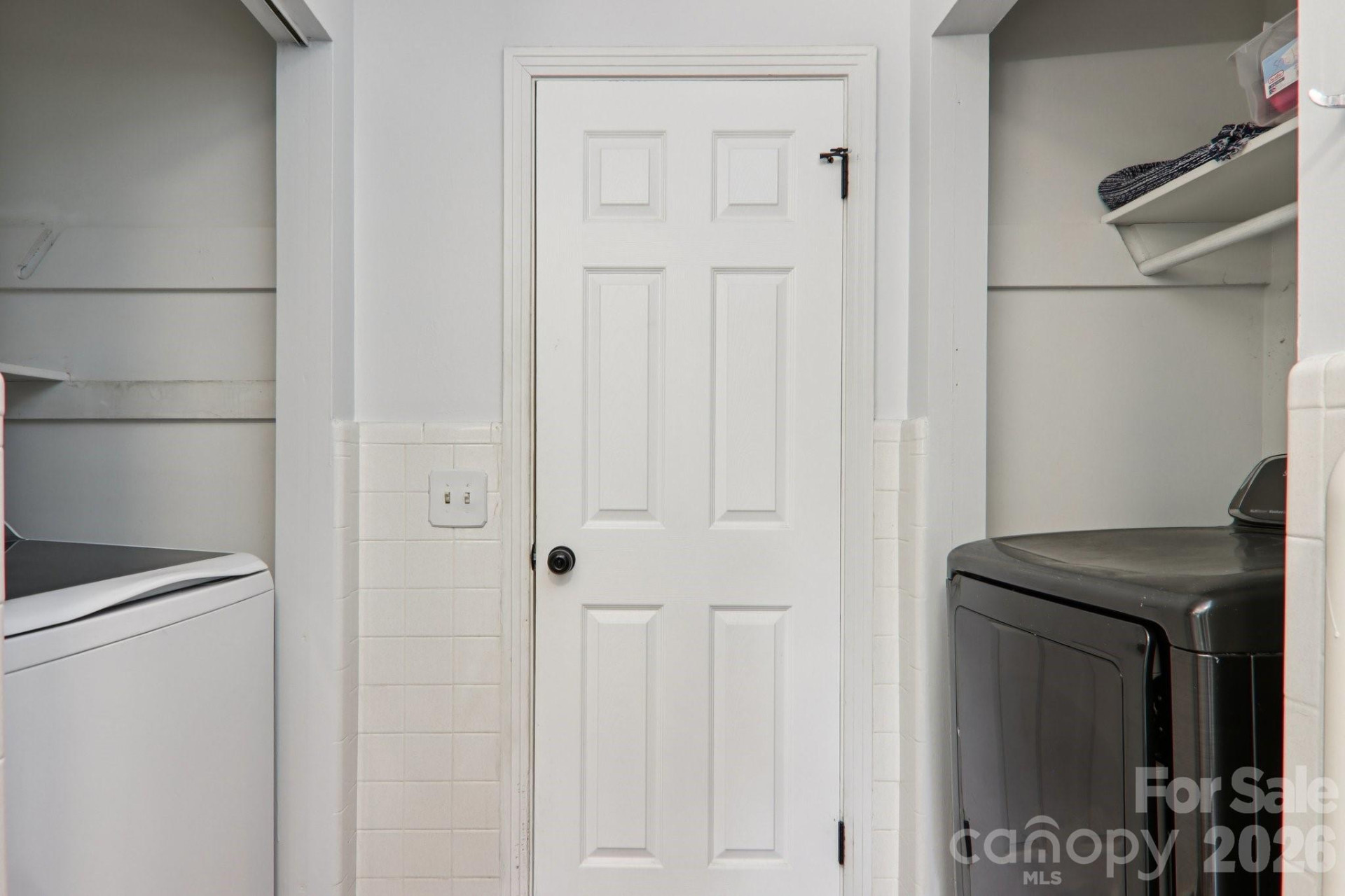 221 Huntley Street - Photo 31