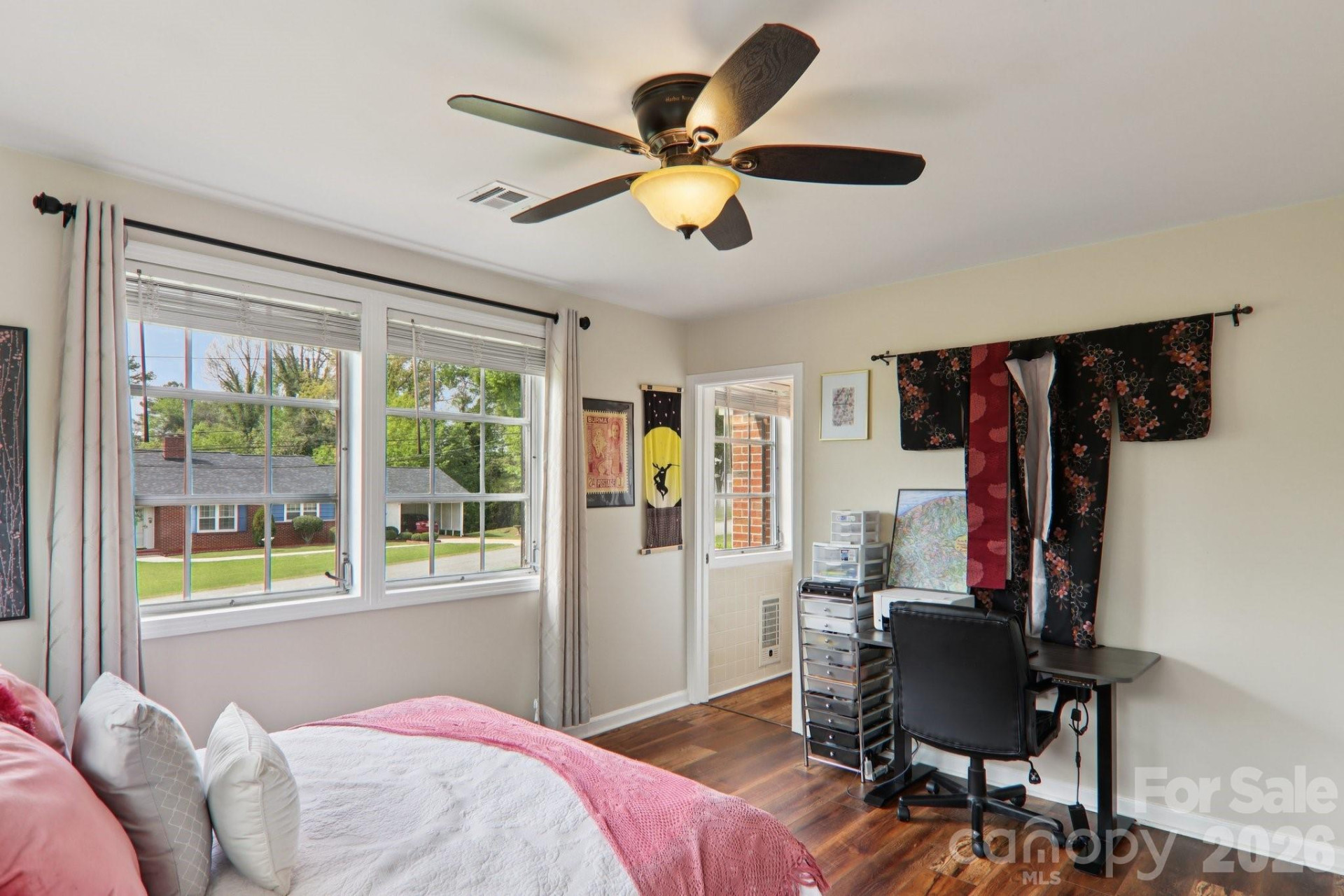 221 Huntley Street - Photo 34