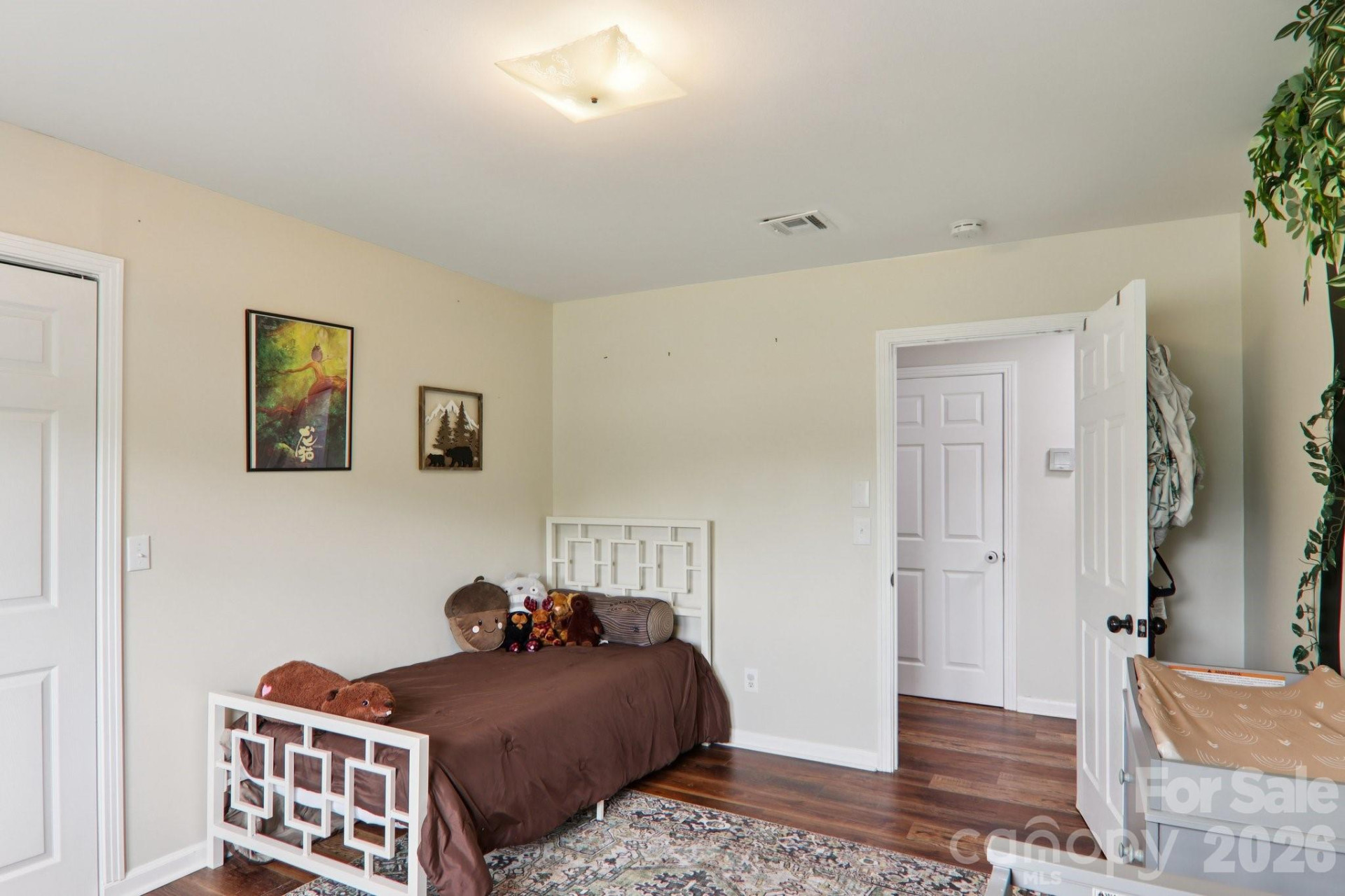 221 Huntley Street - Photo 39