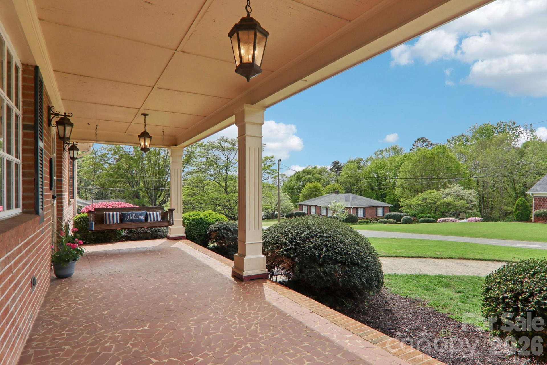 221 Huntley Street - Photo 5