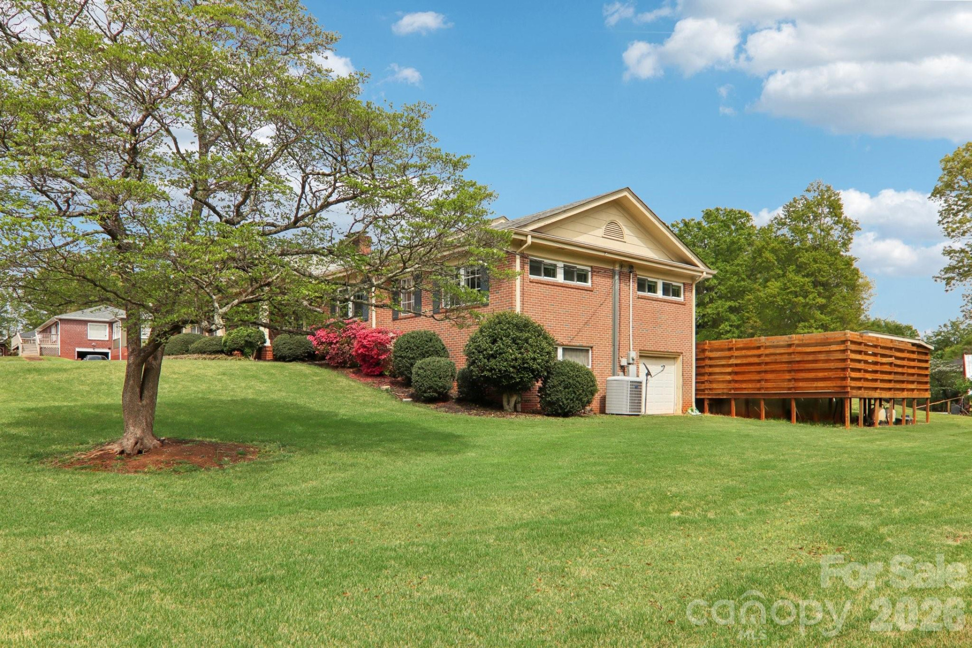 221 Huntley Street - Photo 45