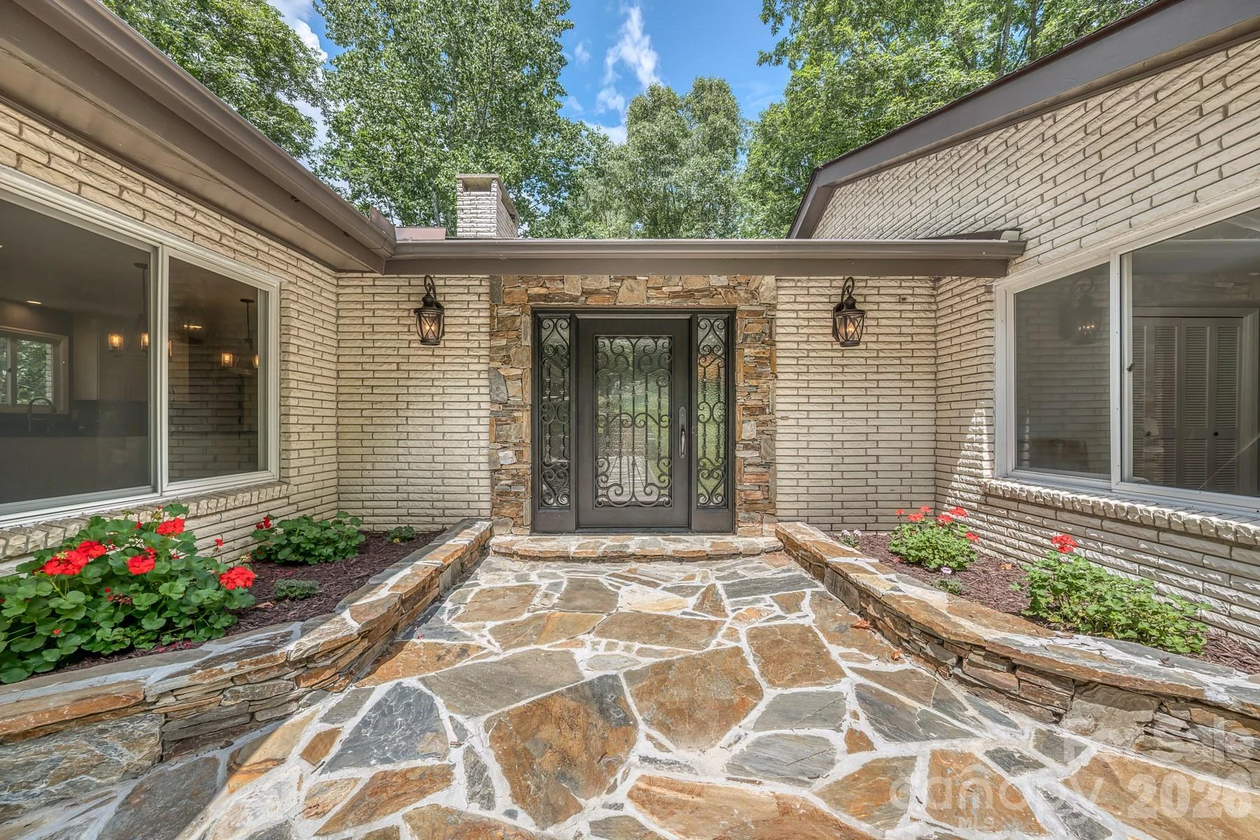 294 Martha Drive - Photo 3