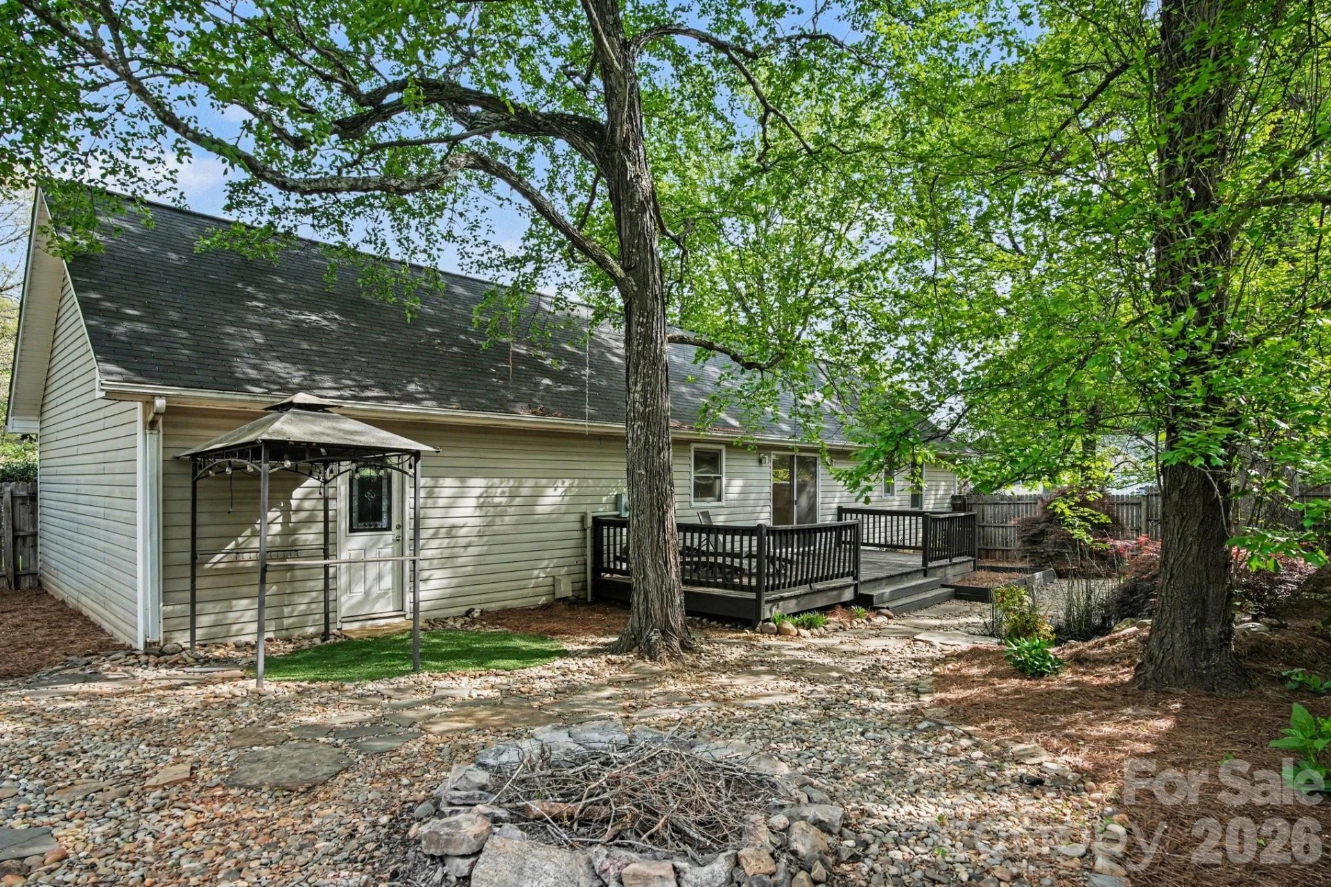 105 Chalice Court - Photo 32