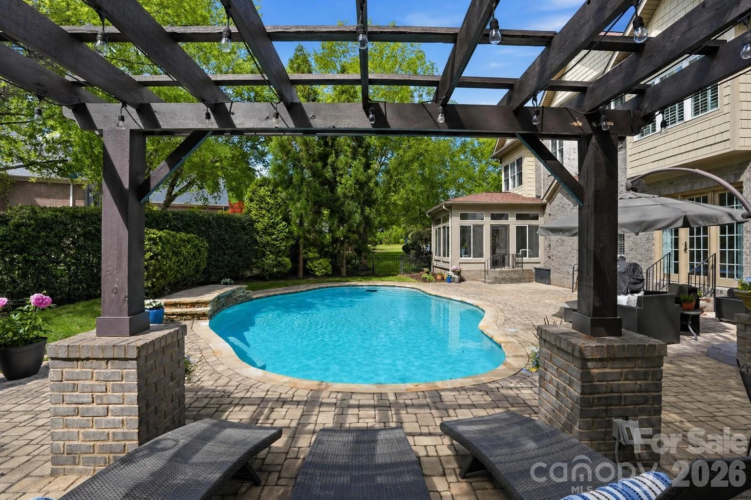 1401 Tara Plantation Boulevard - Photo 2