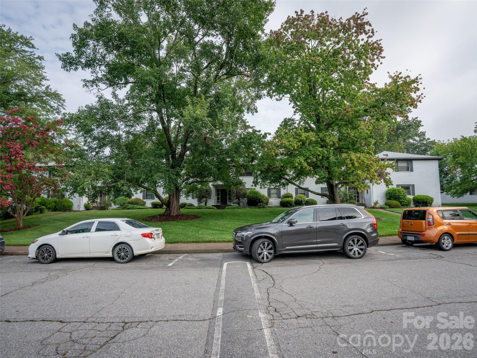 8 Units - 615 Biltmore Avenue - Photo 30