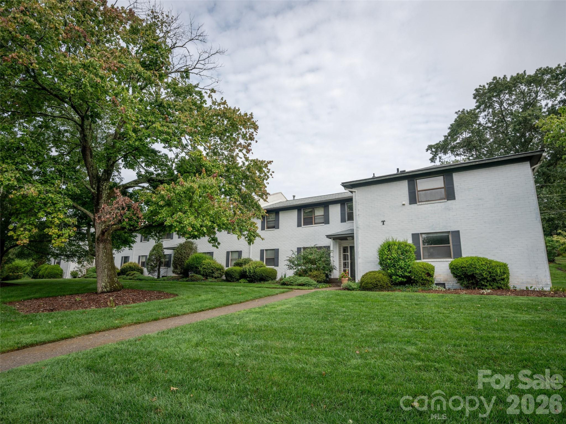 8 Units - 615 Biltmore Avenue - Photo 32