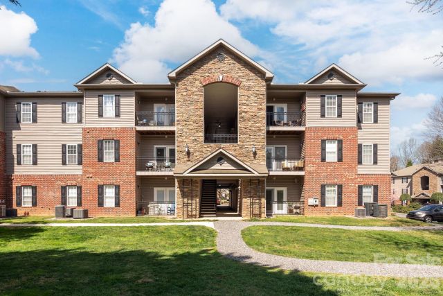 123 Appeldoorn Circle, Asheville, NC, 28803