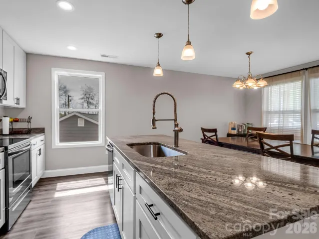 9 Shadowlawn Drive