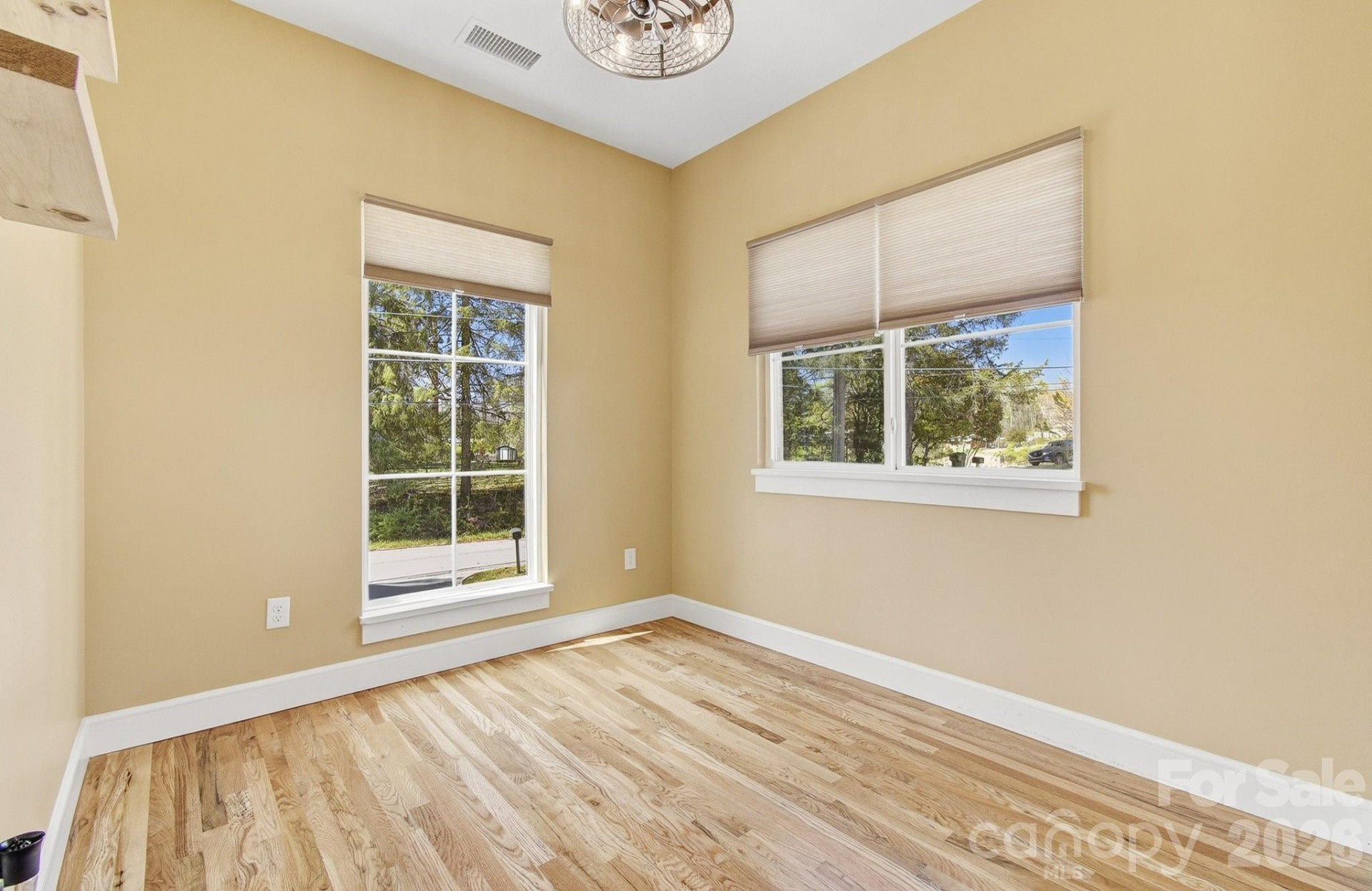 180 Moody Avenue - Photo 18