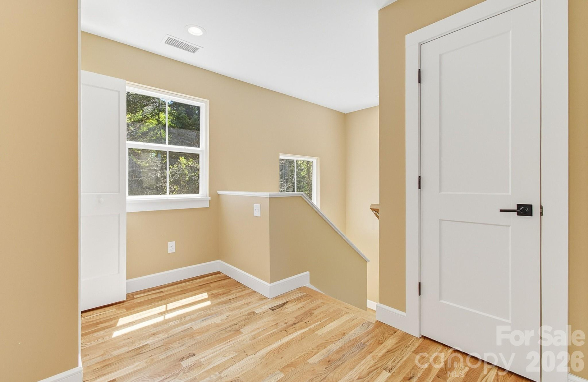 180 Moody Avenue - Photo 26