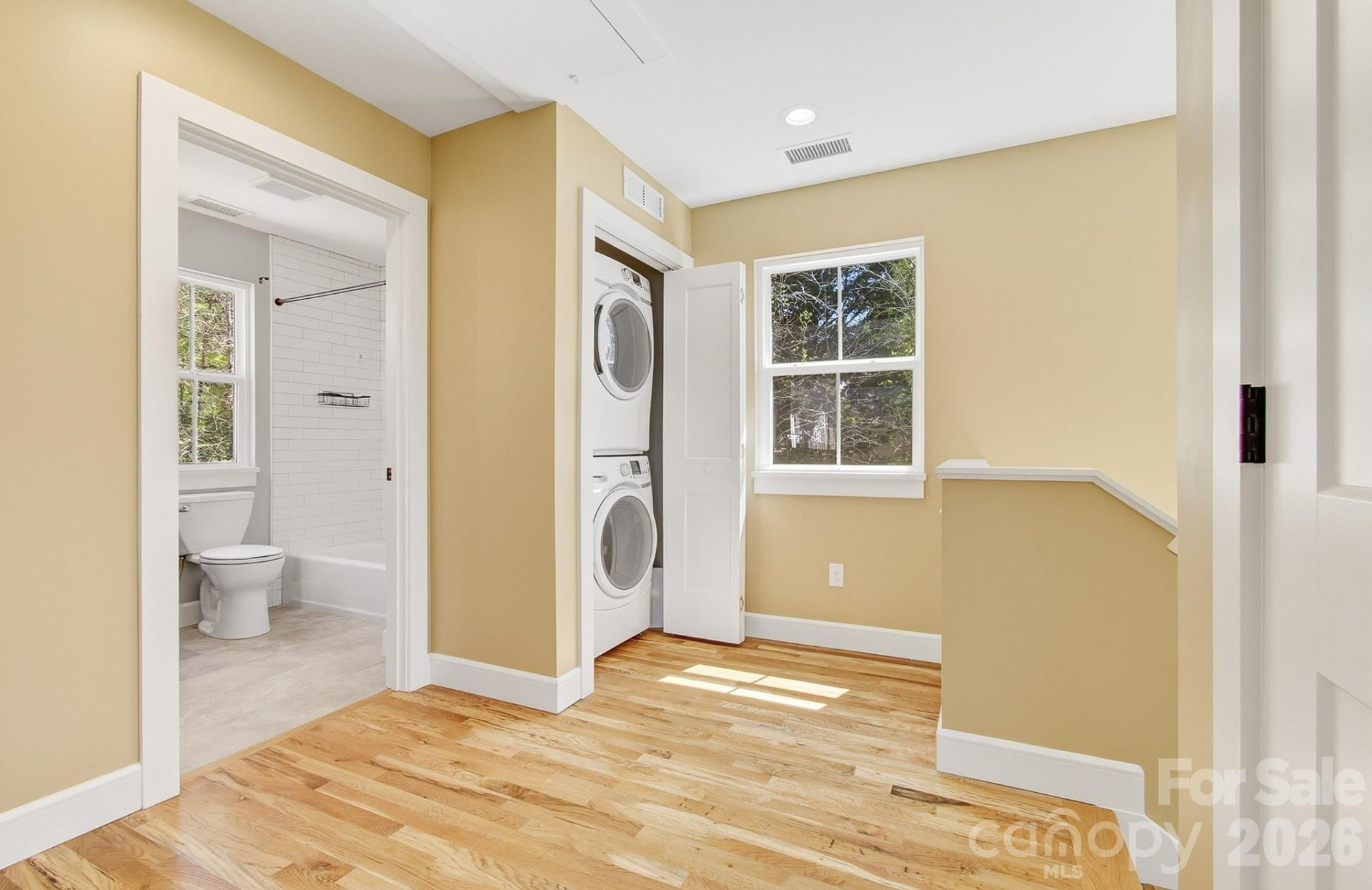 180 Moody Avenue - Photo 27