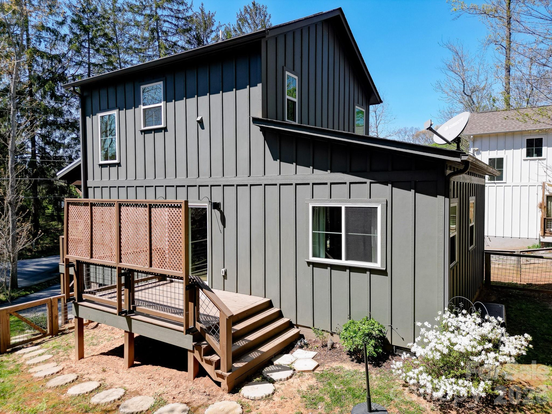 180 Moody Avenue - Photo 36