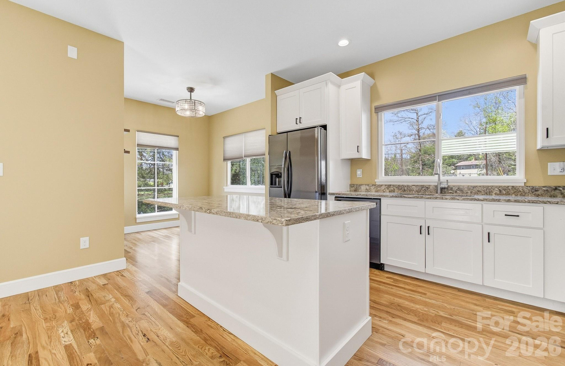 180 Moody Avenue - Photo 9