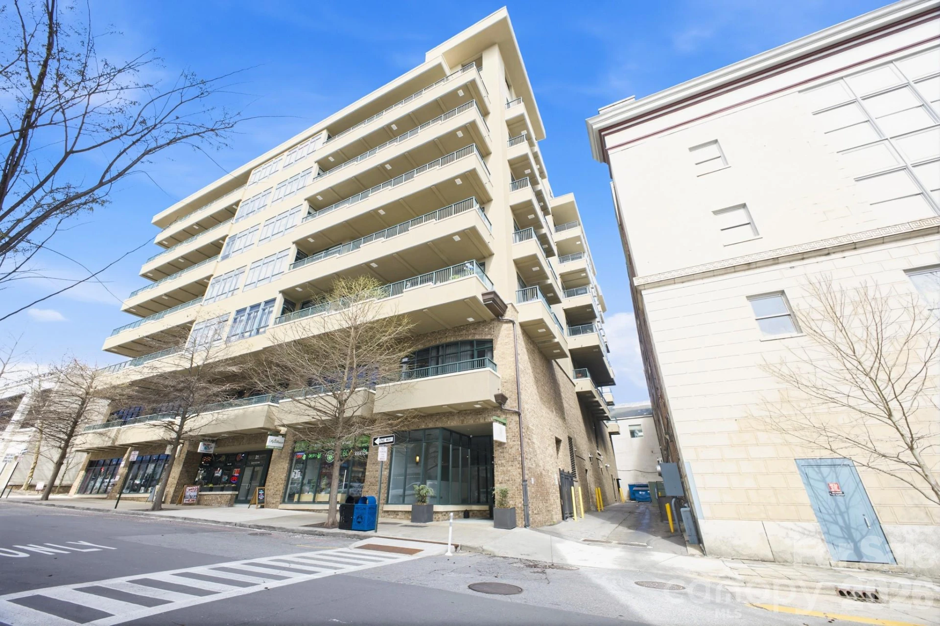 21 Battery Park Avenue #307 - Photo 2