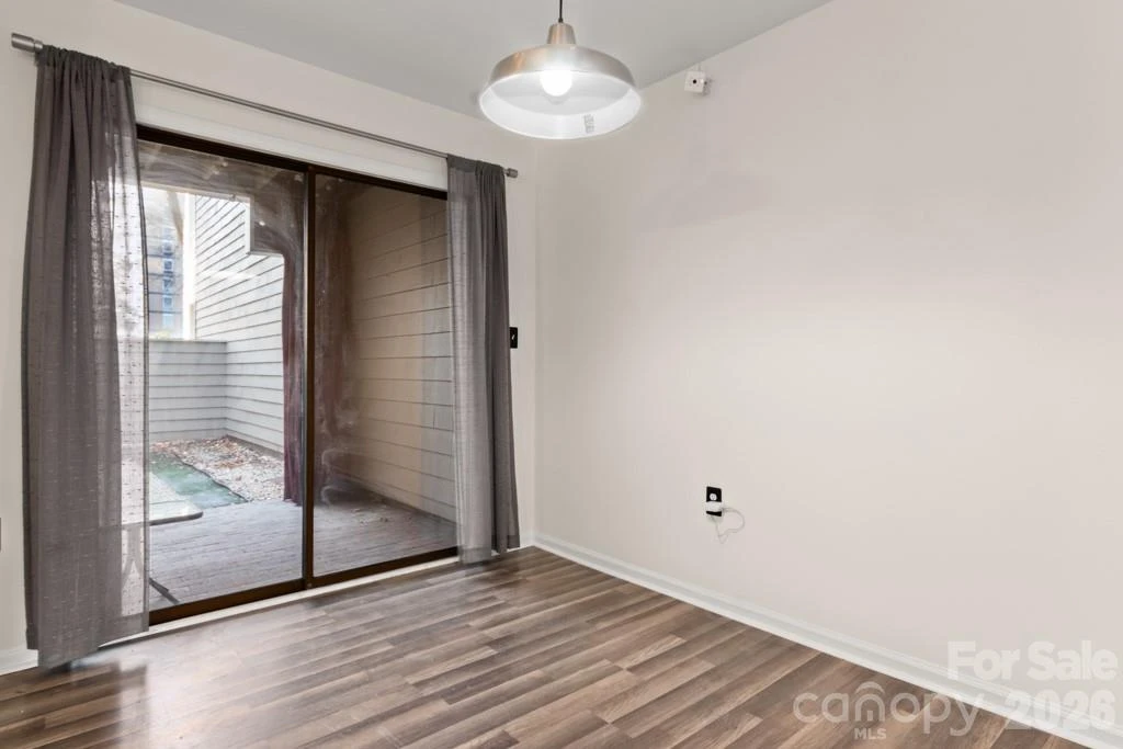212 10th Street - Photo 5