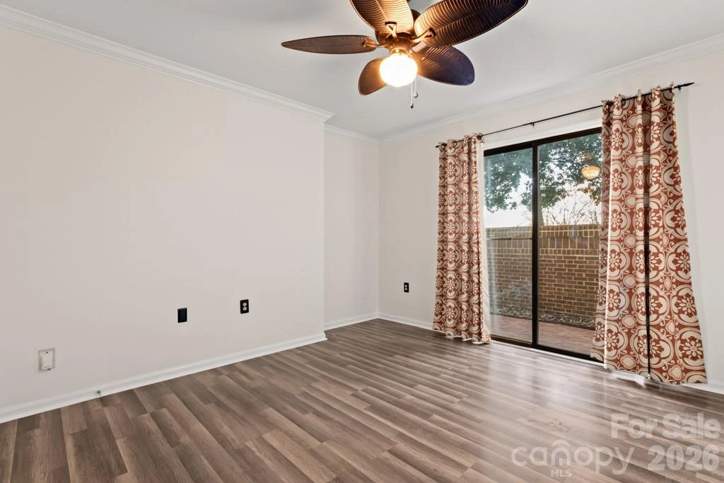 212 10th Street - Photo 9