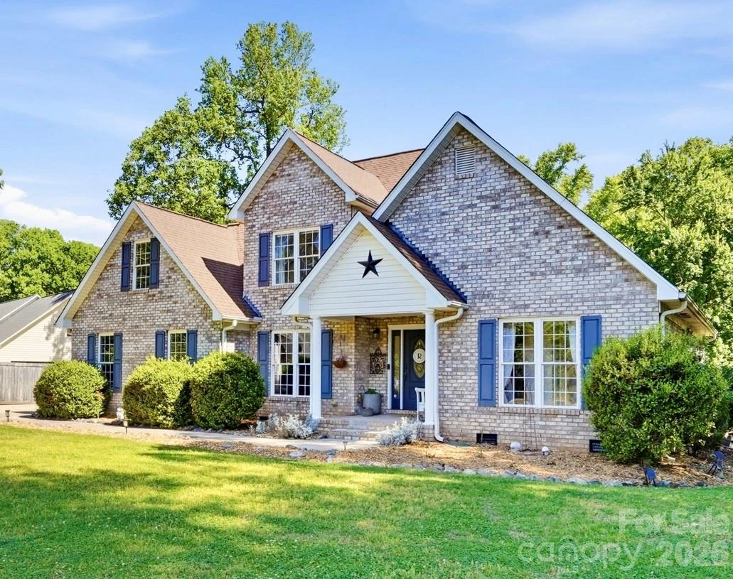 104 Ardmore Place - Photo 2