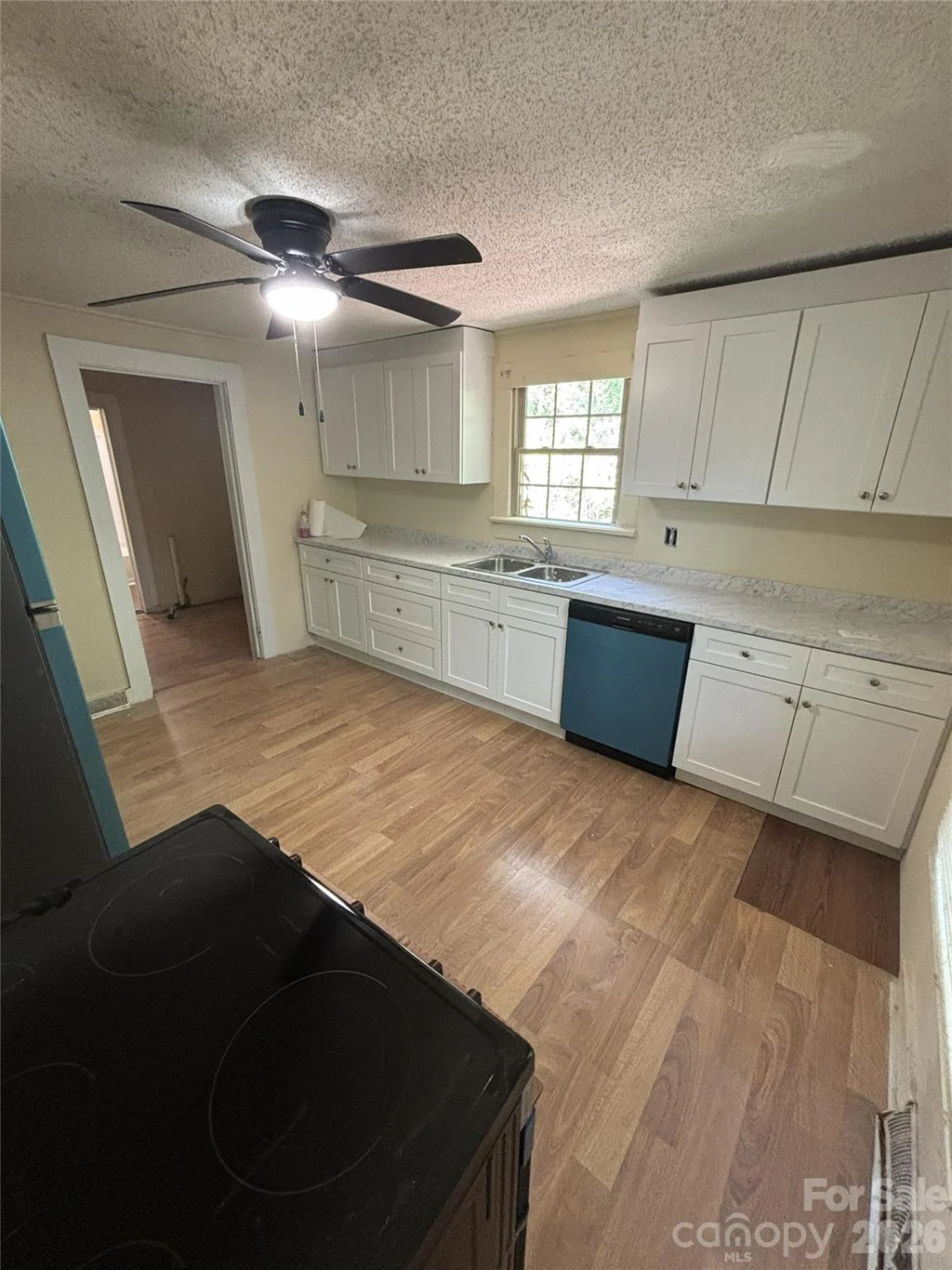 1040 East Drive - Photo 6