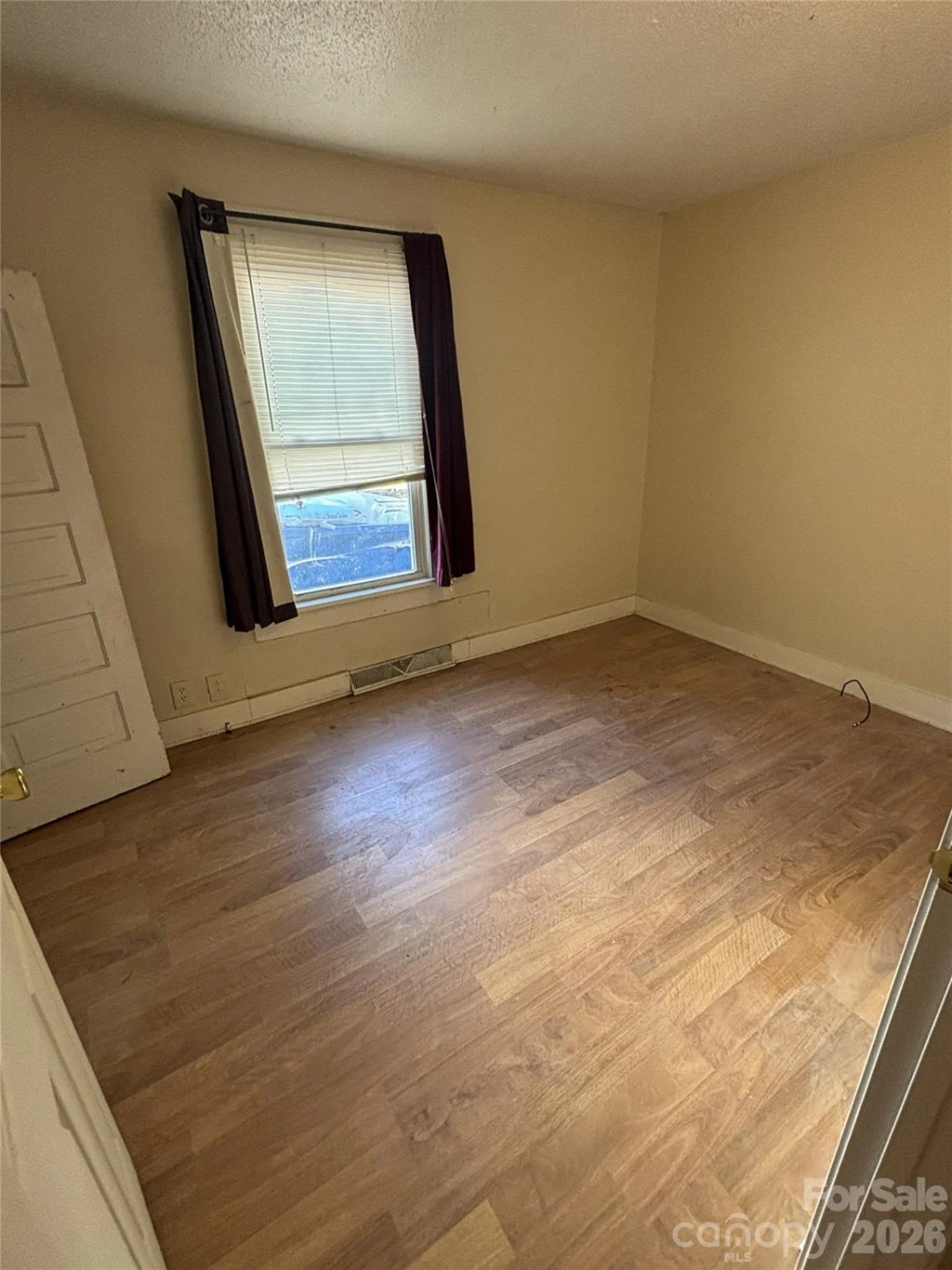1040 East Drive - Photo 8