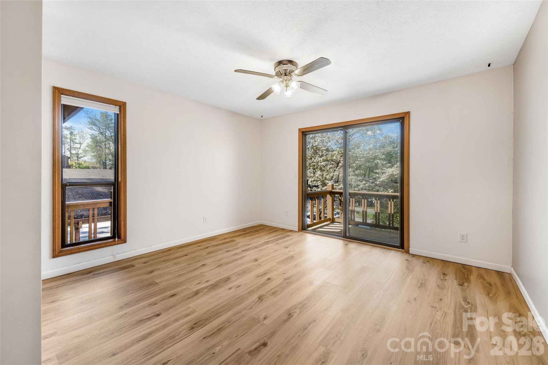 521 Courtwood Lane #8 - Photo 16